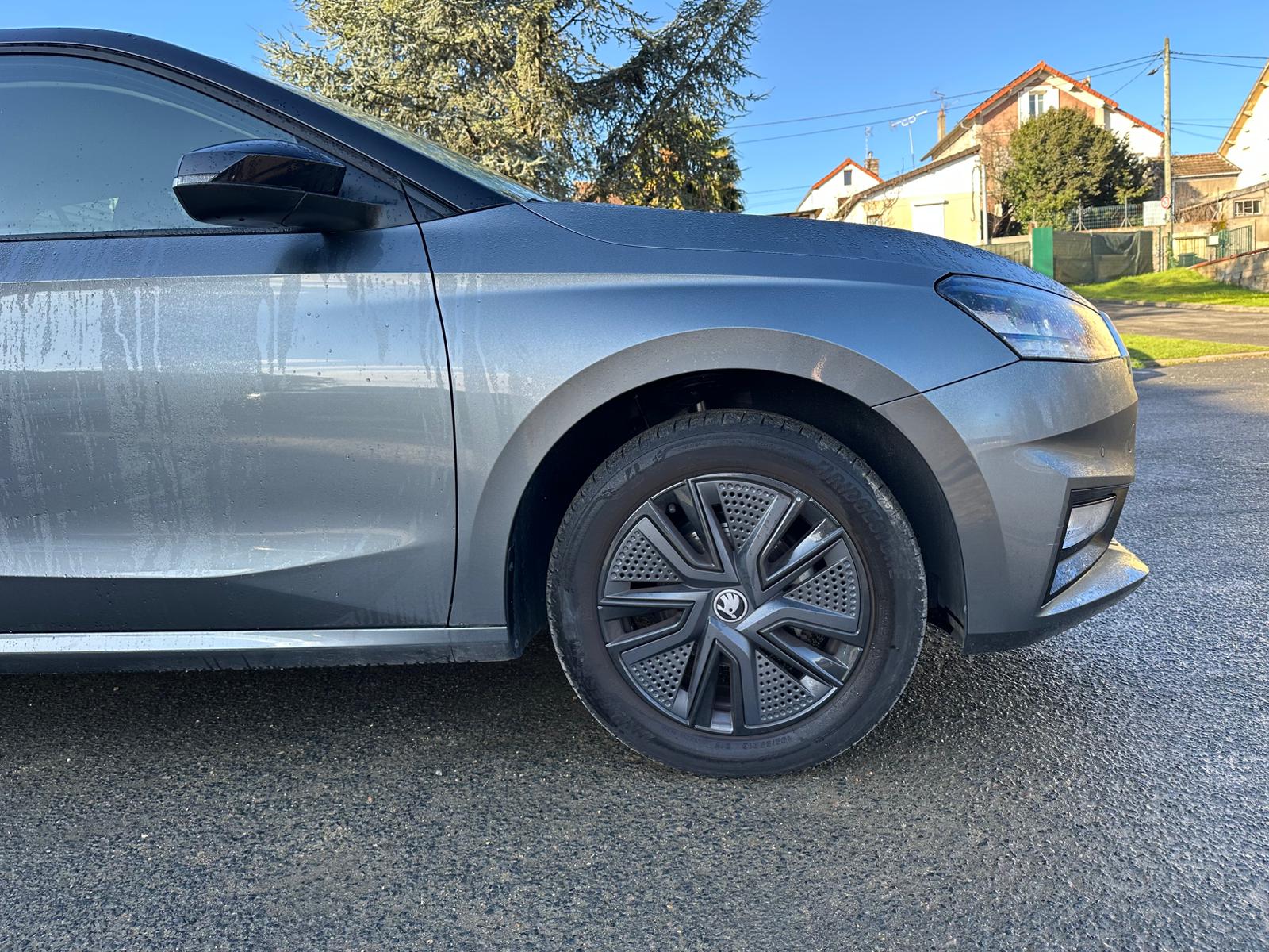 Achat SKODA FABIA 1.0 TSI EVO 95 CV 130 EDITION 28/03/2025 en France pour importation en Algérie (Occasion). Spécialiste Export -3 ans, CCR, Mujahid chez DJ CAR. Réf x3wczib