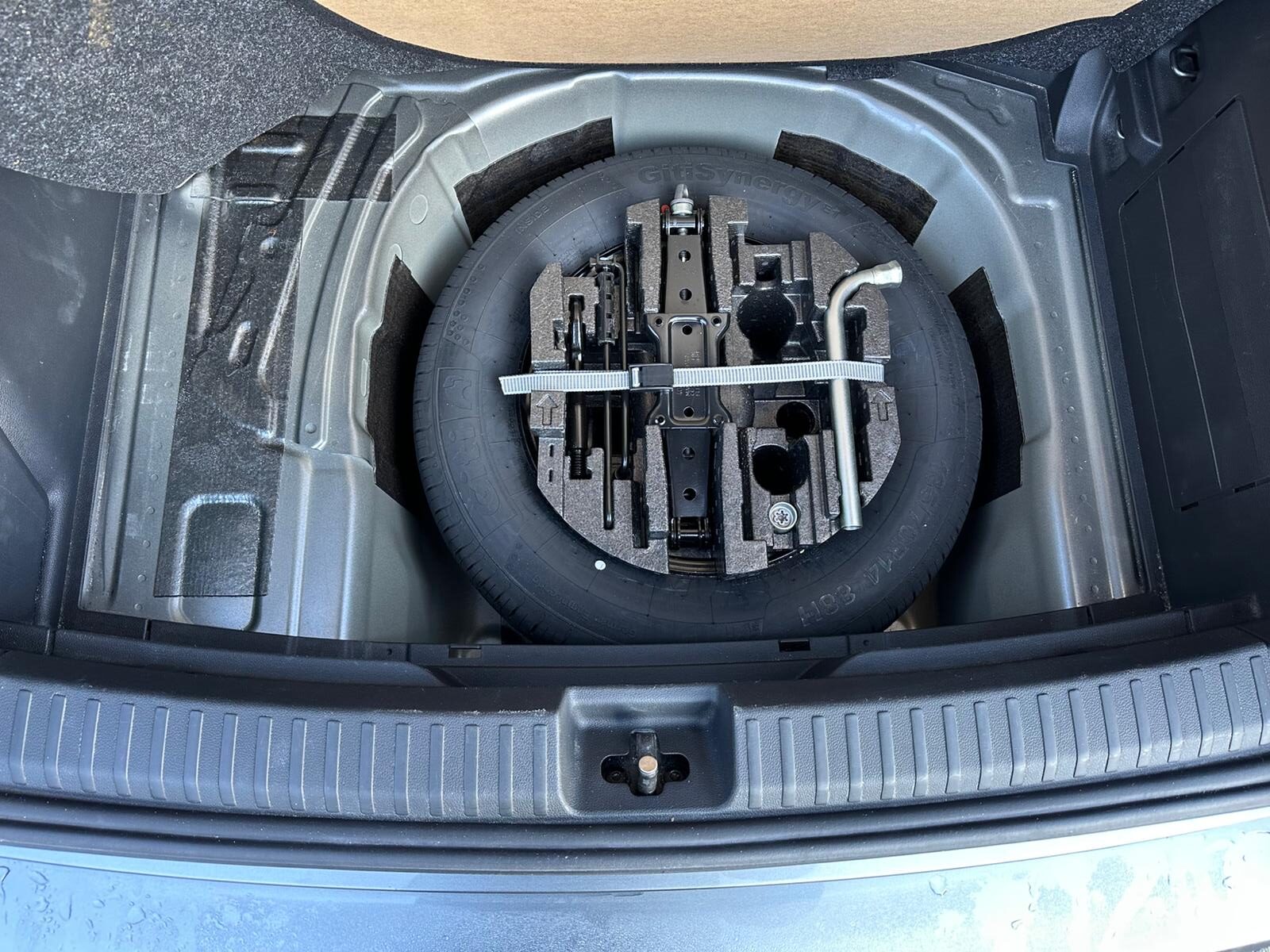 Achat SKODA FABIA 1.0 TSI EVO 95 CV 130 EDITION 28/03/2025 en France pour importation en Algérie (Occasion). Spécialiste Export -3 ans, CCR, Mujahid chez DJ CAR. Réf x3wczib