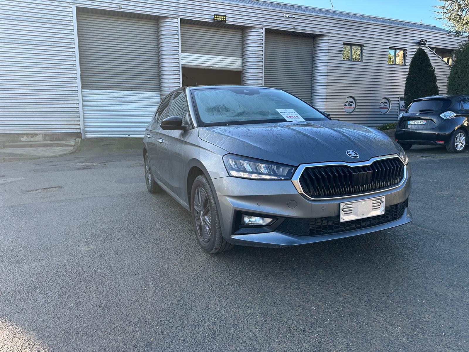 Achat SKODA FABIA 1.0 TSI EVO 95 CV 130 EDITION 28/03/2025 en France pour importation en Algérie (Occasion). Spécialiste Export -3 ans, CCR, Mujahid chez DJ CAR. Réf x3wczib