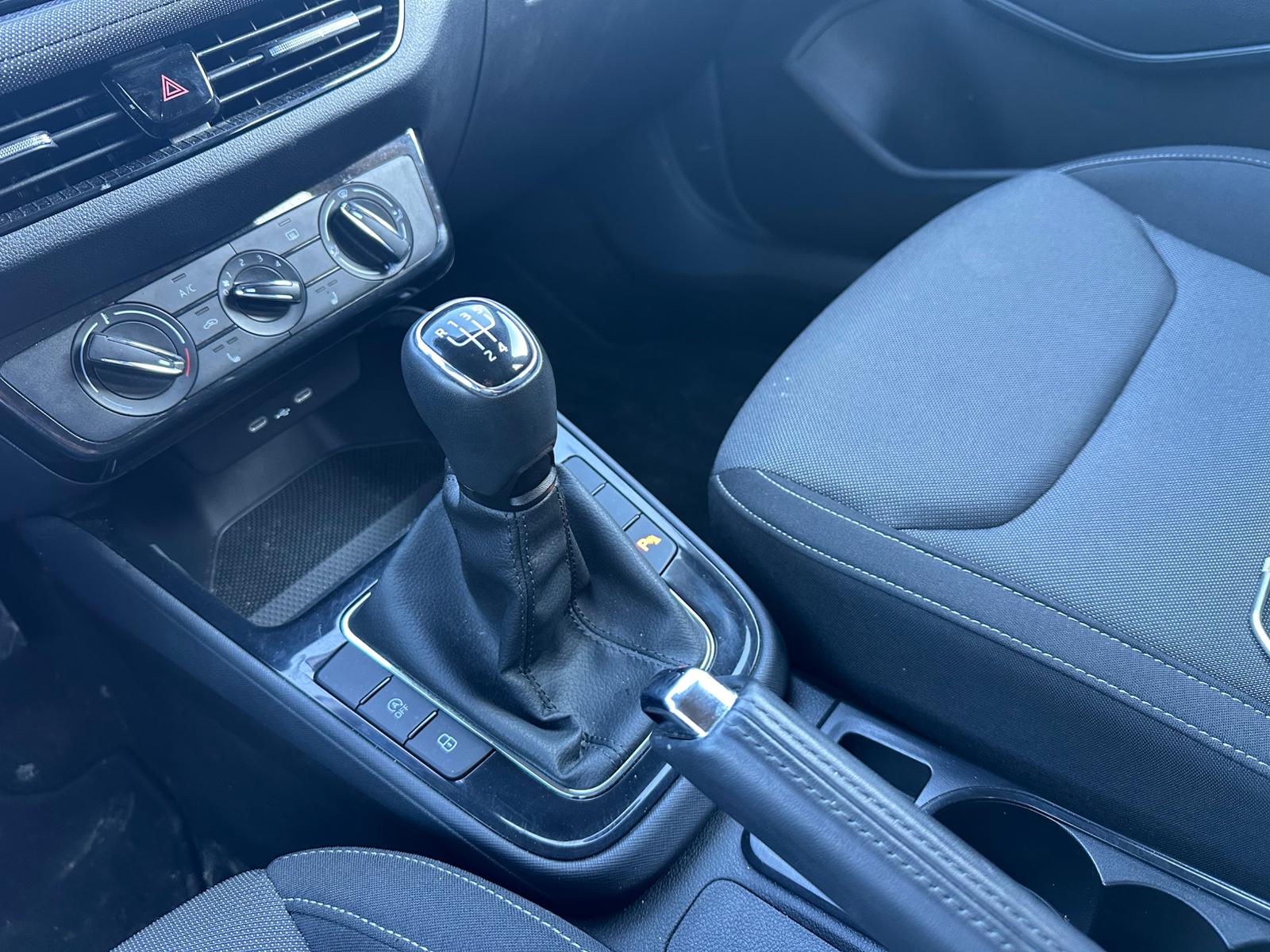 Achat SKODA FABIA 1.0 TSI EVO 95 CV 130 EDITION 28/03/2025 en France pour importation en Algérie (Occasion). Spécialiste Export -3 ans, CCR, Mujahid chez DJ CAR. Réf x3wczib