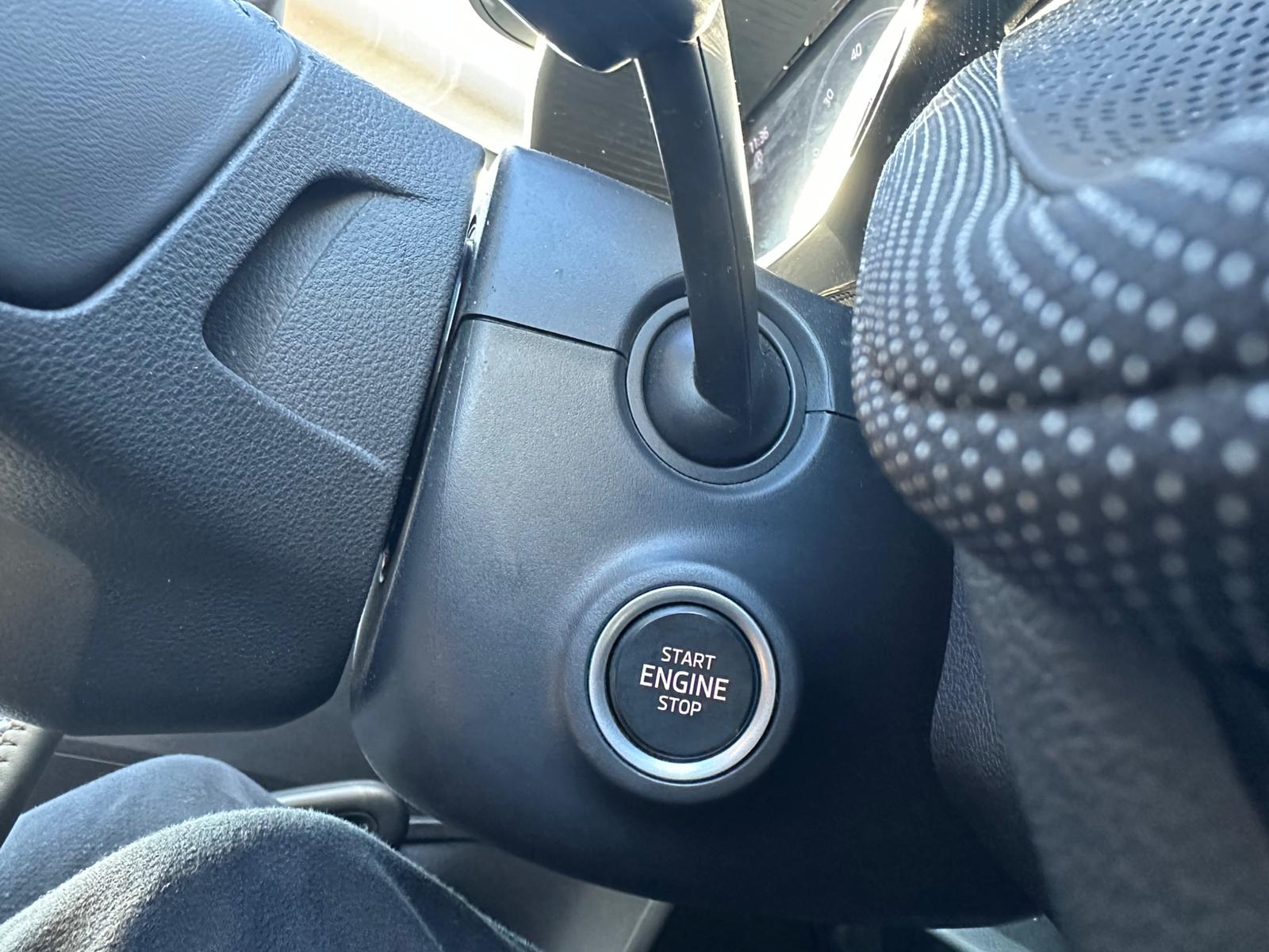 Achat SKODA FABIA 1.0 TSI EVO 95 CV 130 EDITION 28/03/2025 en France pour importation en Algérie (Occasion). Spécialiste Export -3 ans, CCR, Mujahid chez DJ CAR. Réf x3wczib