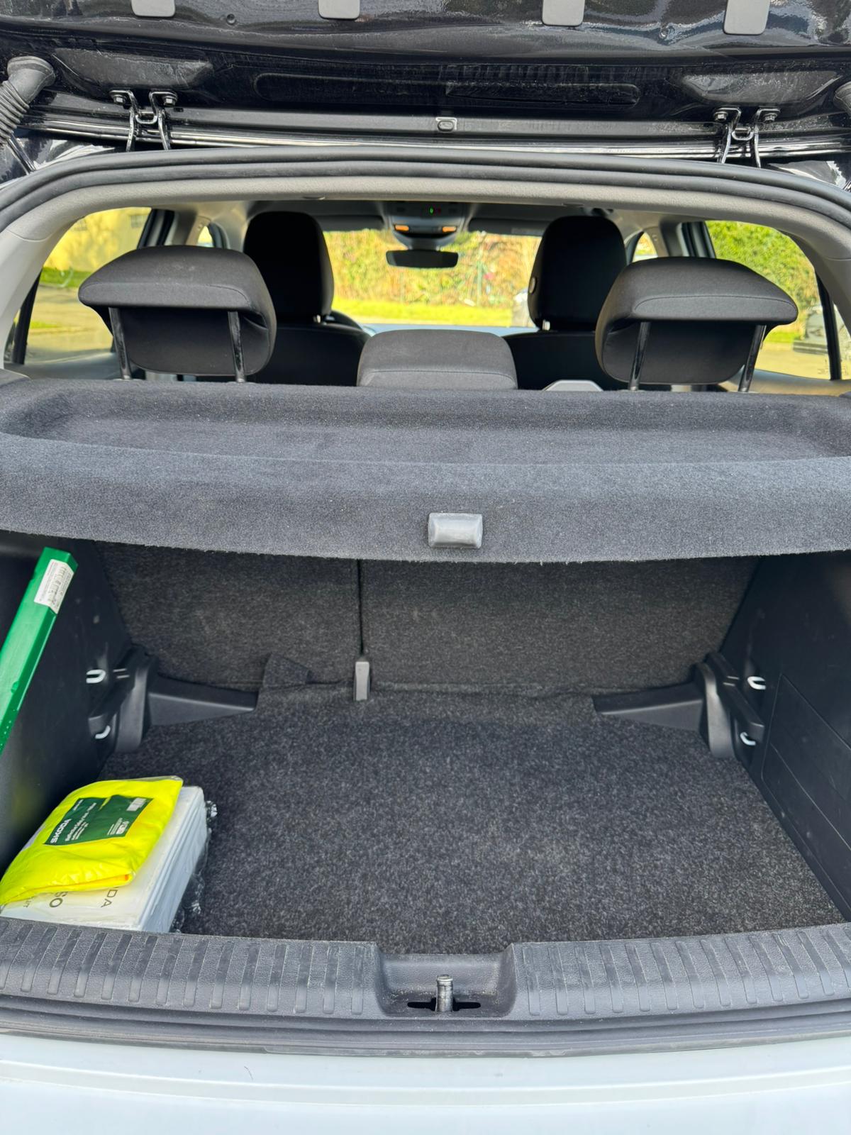 Achat SKODA FABIA 1.0 TSI EVO 95 CV 130 EDITION 28/03/2025 en France pour importation en Algérie (Occasion). Spécialiste Export -3 ans, CCR, Mujahid chez DJ CAR. Réf rm0i98