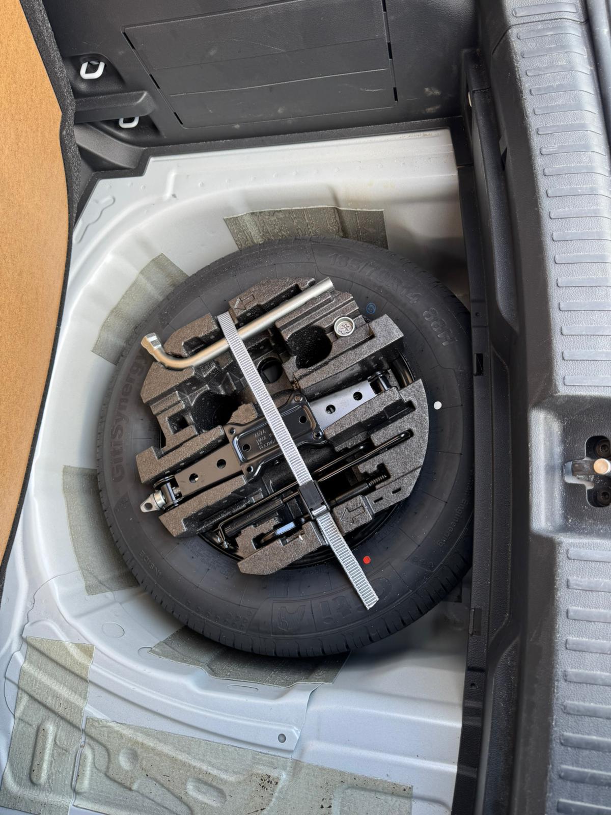 Achat SKODA FABIA 1.0 TSI EVO 95 CV 130 EDITION 28/03/2025 en France pour importation en Algérie (Occasion). Spécialiste Export -3 ans, CCR, Mujahid chez DJ CAR. Réf rm0i98