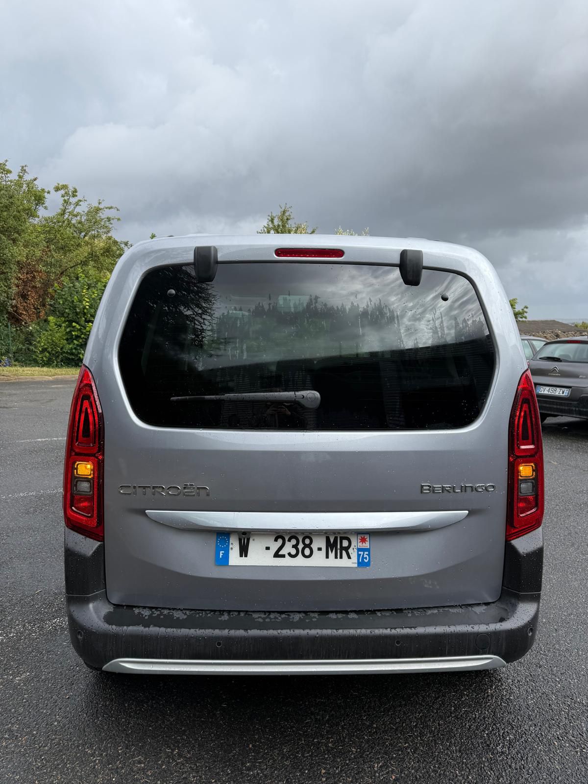 Achat CITROEN BERLINGO XTR NEW SHINE 1.6 HDI 92 CH 5P 2026 en France pour importation en Algérie (Neuf). Spécialiste Export -3 ans, CCR, Mujahid chez DJ CAR. Réf cexq3c