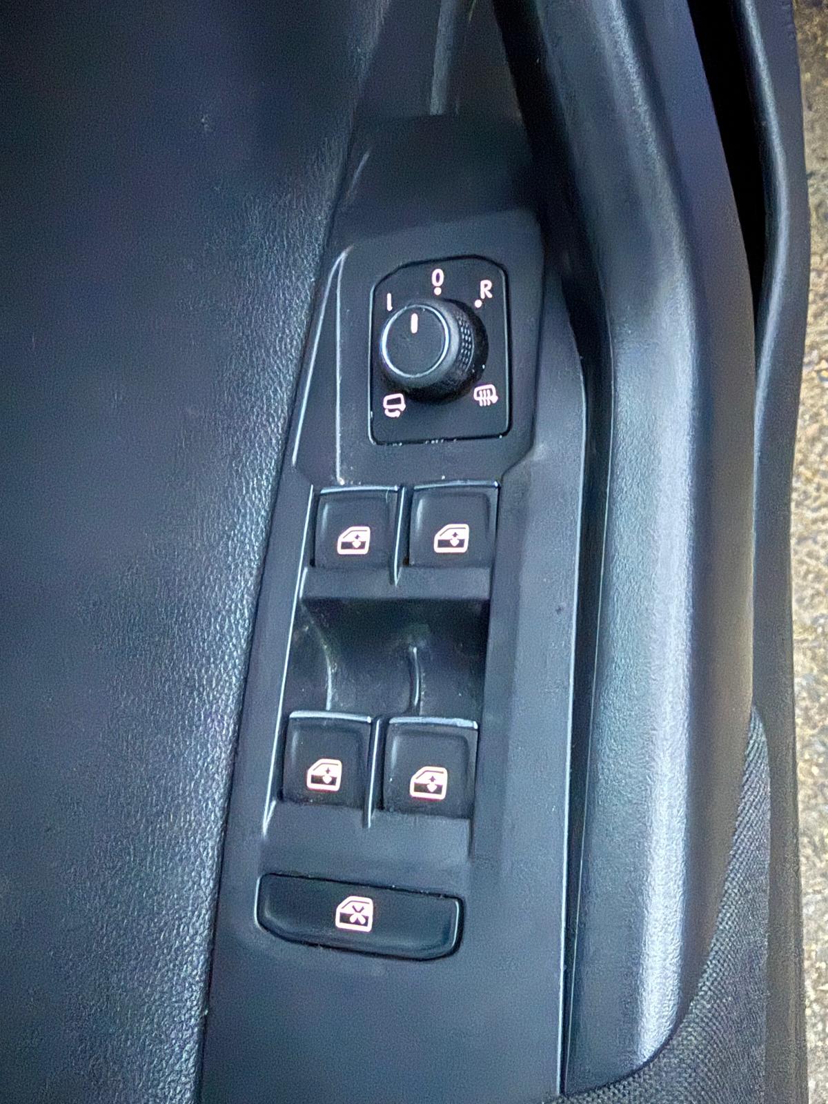 Achat VOLKSWAGEN TAIGO 1.0 TSI 115 Ch R-LINE DSG7 24/06/2024 en France pour importation en Algérie (Occasion). Spécialiste Export -3 ans, CCR, Mujahid chez DJ CAR. Réf uao6gbddo