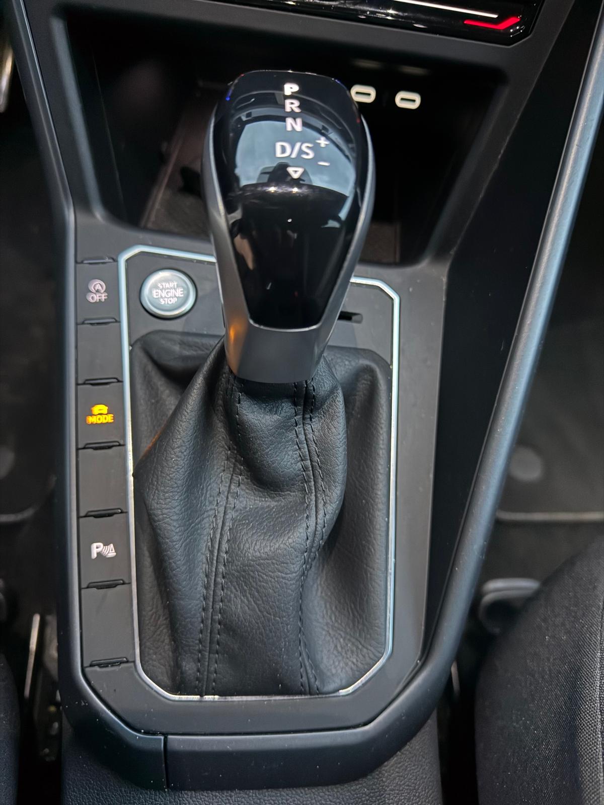 Achat VOLKSWAGEN TAIGO 1.0 TSI 115 Ch R-LINE DSG7 24/06/2024 en France pour importation en Algérie (Occasion). Spécialiste Export -3 ans, CCR, Mujahid chez DJ CAR. Réf uao6gbddo