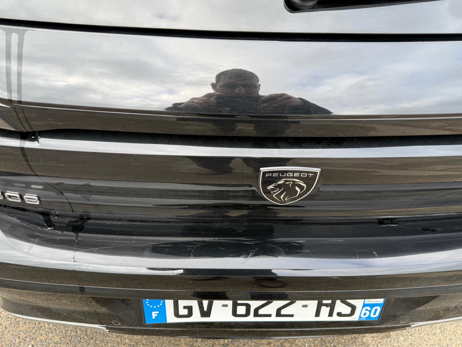 Achat PEUGEOT 308 1.2 PURETECH 130CH ALLURE EAT8 26/02/2024 en France pour importation en Algérie (Occasion). Spécialiste Export -3 ans, CCR, Mujahid chez DJ CAR. Réf 9clgisw1