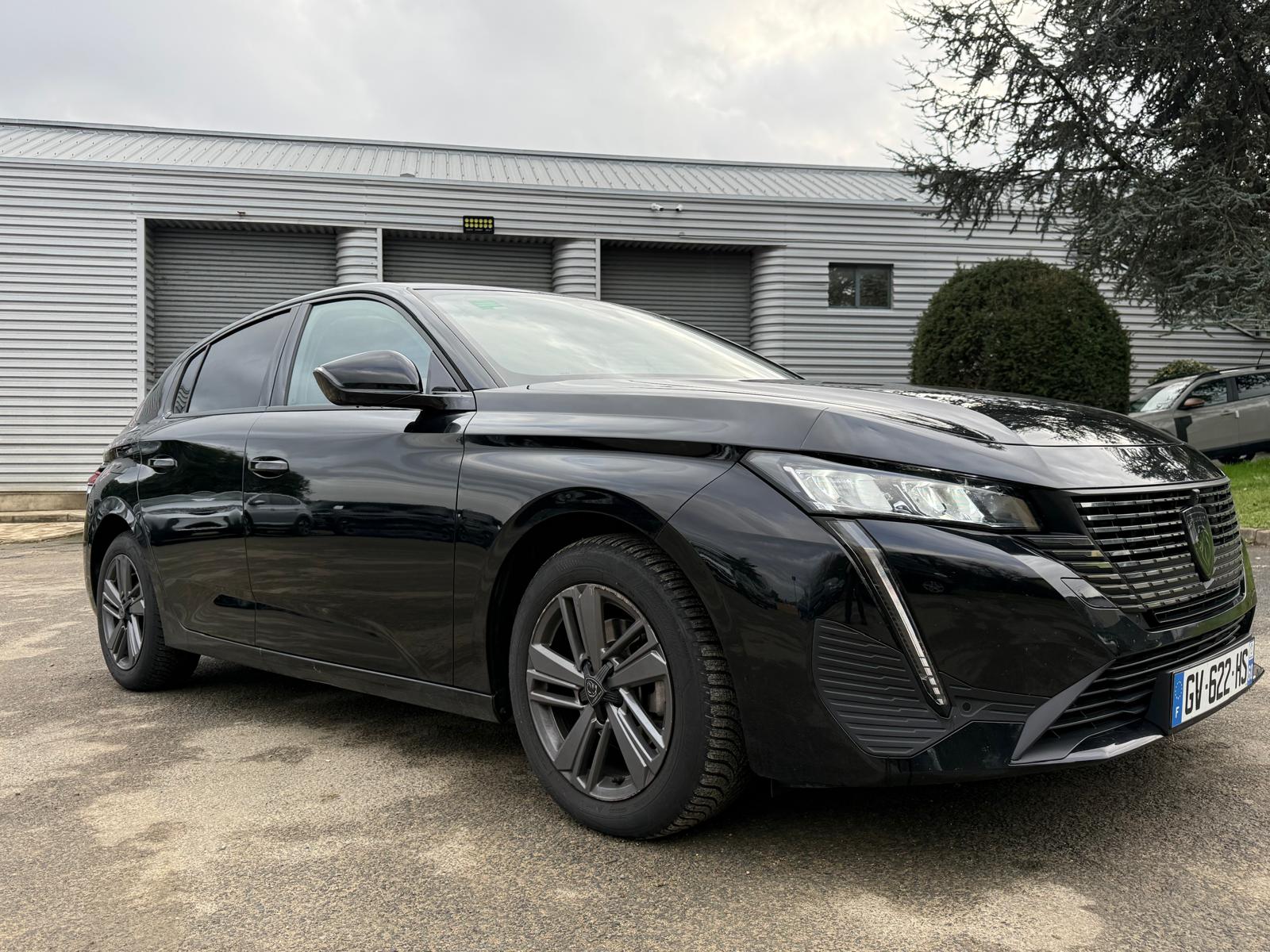 Achat PEUGEOT 308 1.2 PURETECH 130CH ALLURE EAT8 26/02/2024 en France pour importation en Algérie (Occasion). Spécialiste Export -3 ans, CCR, Mujahid chez DJ CAR. Réf 9clgisw1