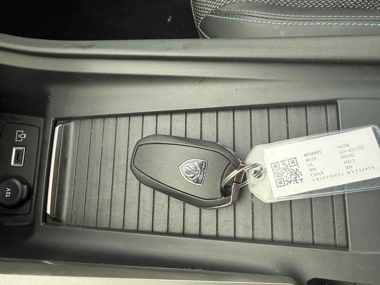 Achat PEUGEOT 308 1.2 PURETECH 130CH ALLURE EAT8 26/02/2024 en France pour importation en Algérie (Occasion). Spécialiste Export -3 ans, CCR, Mujahid chez DJ CAR. Réf 9clgisw1