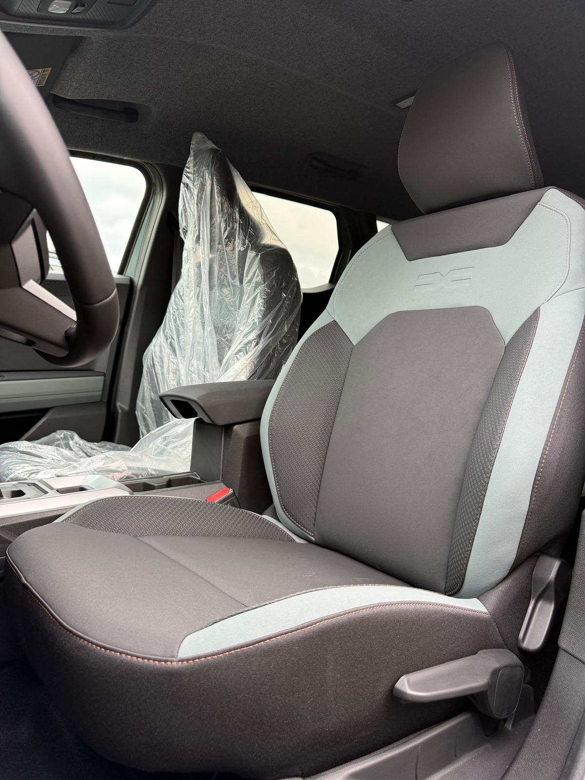 Achat DACIA DUSTER New Extreme 1.3 Tce 150 Ch BVA 2026 en France pour importation en Algérie (Neuf). Spécialiste Export -3 ans, CCR, Mujahid chez DJ CAR. Réf cswv82l