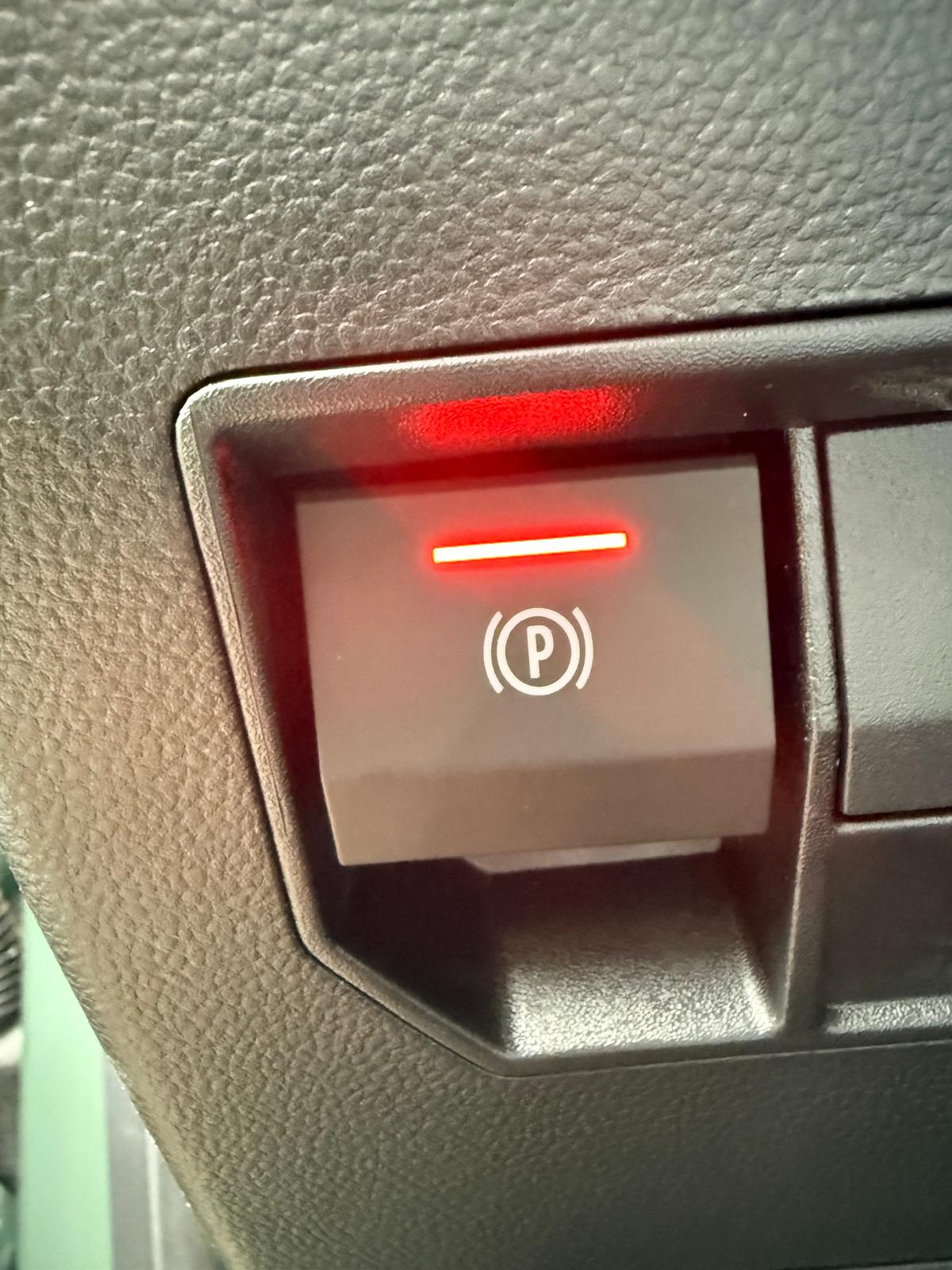 Achat DACIA DUSTER New Extreme 1.3 Tce 150 Ch BVA 2026 en France pour importation en Algérie (Neuf). Spécialiste Export -3 ans, CCR, Mujahid chez DJ CAR. Réf caprqc05