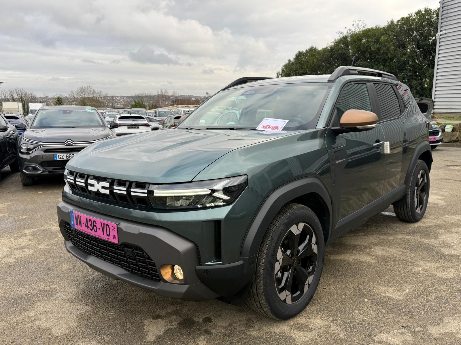 Achat DACIA DUSTER New Extreme 1.3 Tce 150 Ch BVA 2026 en France pour importation en Algérie (Neuf). Spécialiste Export -3 ans, CCR, Mujahid chez DJ CAR. Réf caprqc05