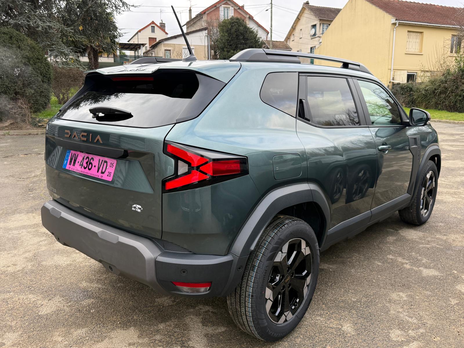 Achat DACIA DUSTER New Extreme 1.3 Tce 150 Ch BVA 2026 en France pour importation en Algérie (Neuf). Spécialiste Export -3 ans, CCR, Mujahid chez DJ CAR. Réf caprqc05