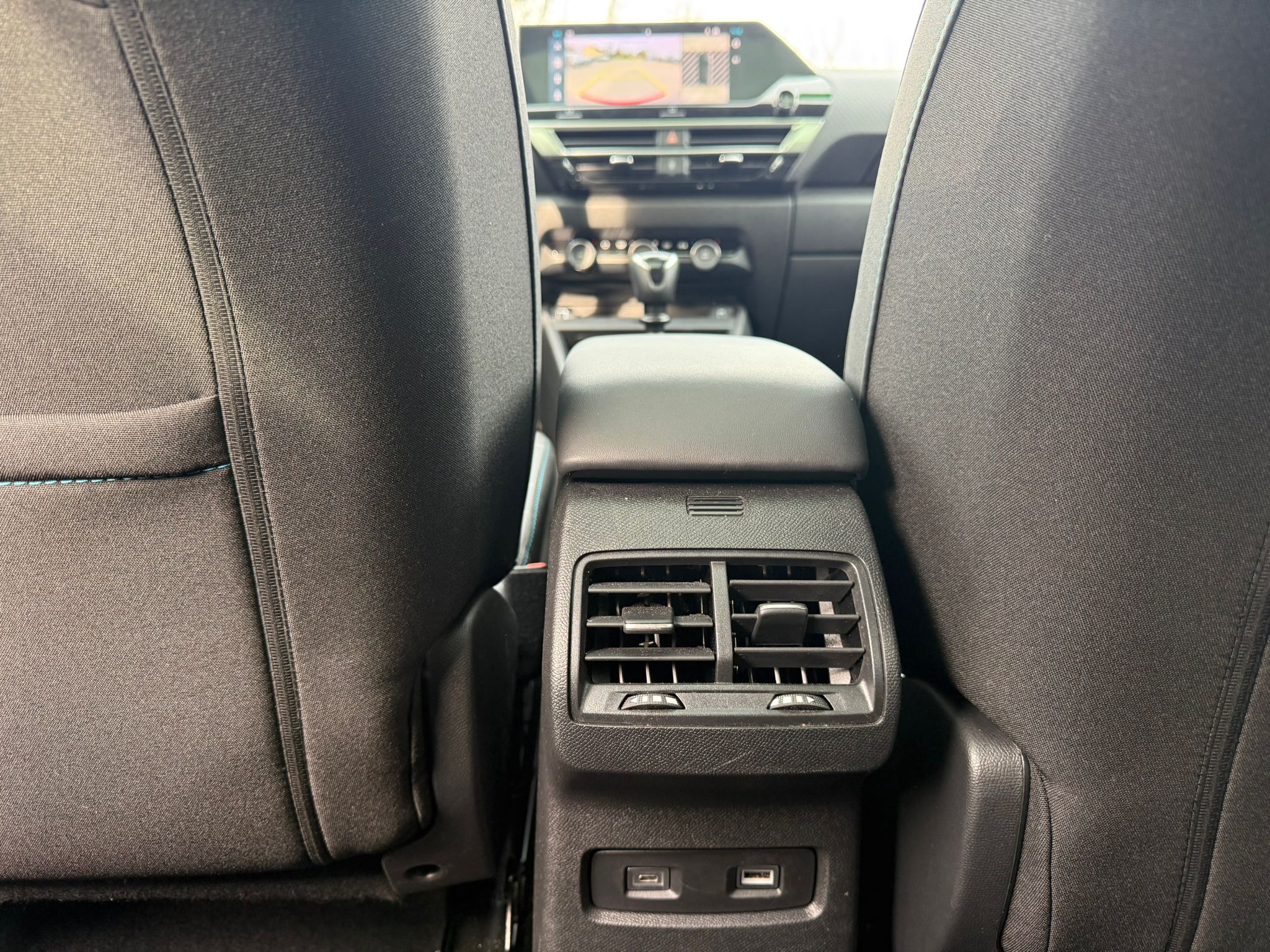 Achat CITROEN C4 1,2 PURETECH 130CH MAX BVM6 29/03/2024 en France pour importation en Algérie (Occasion). Spécialiste Export -3 ans, CCR, Mujahid chez DJ CAR. Réf 18qbcyue