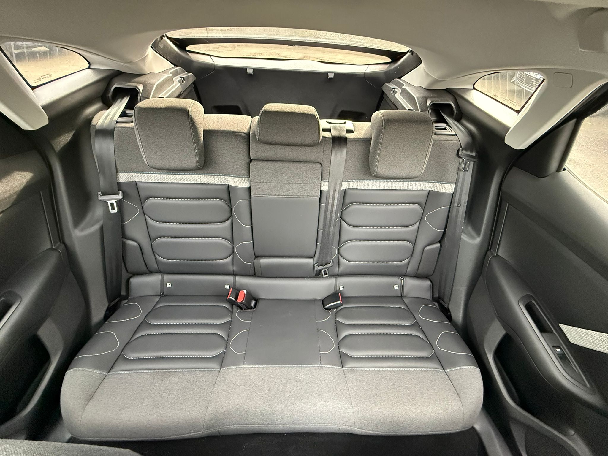 Achat CITROEN C4 1,2 PURETECH 130CH MAX BVM6 29/03/2024 en France pour importation en Algérie (Occasion). Spécialiste Export -3 ans, CCR, Mujahid chez DJ CAR. Réf 18qbcyue