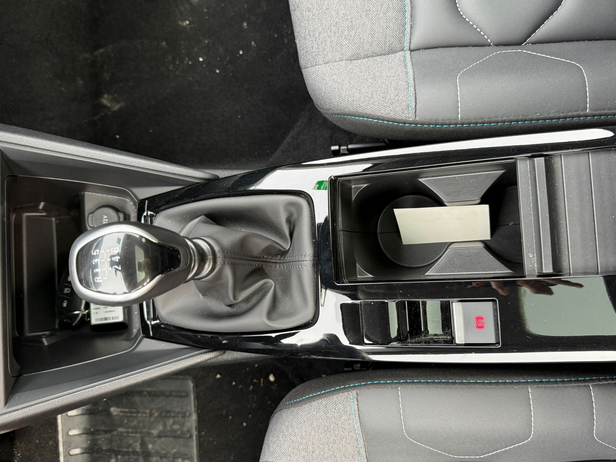 Achat CITROEN C4 1,2 PURETECH 130CH MAX BVM6 29/03/2024 en France pour importation en Algérie (Occasion). Spécialiste Export -3 ans, CCR, Mujahid chez DJ CAR. Réf 18qbcyue