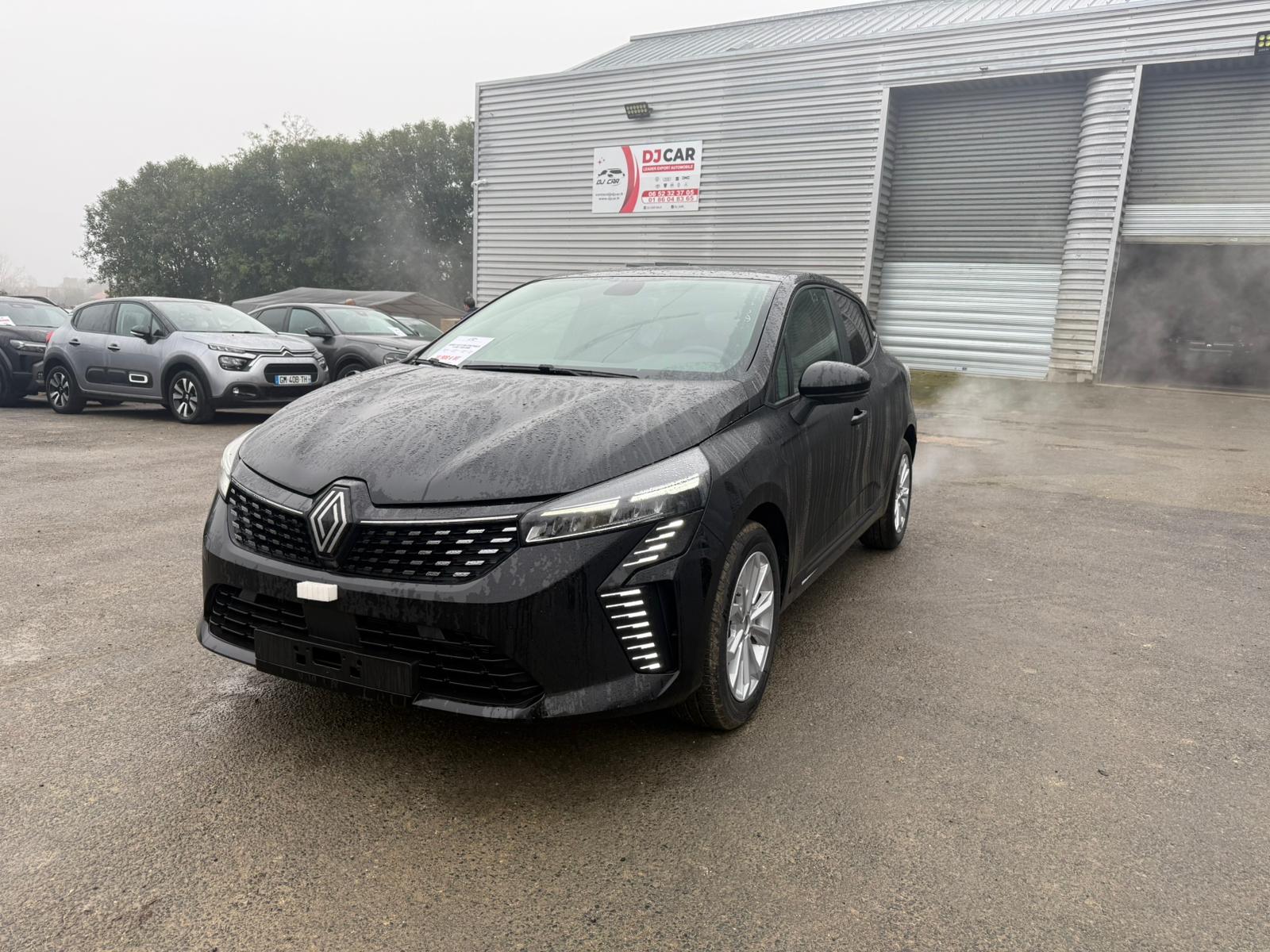 Achat RENAULT CLIO V Evolution Phase II 1.5 DCI 115CH BVM6 2026 en France pour importation en Algérie (Neuf). Spécialiste Export -3 ans, CCR, Mujahid chez DJ CAR. Réf 7q941wax