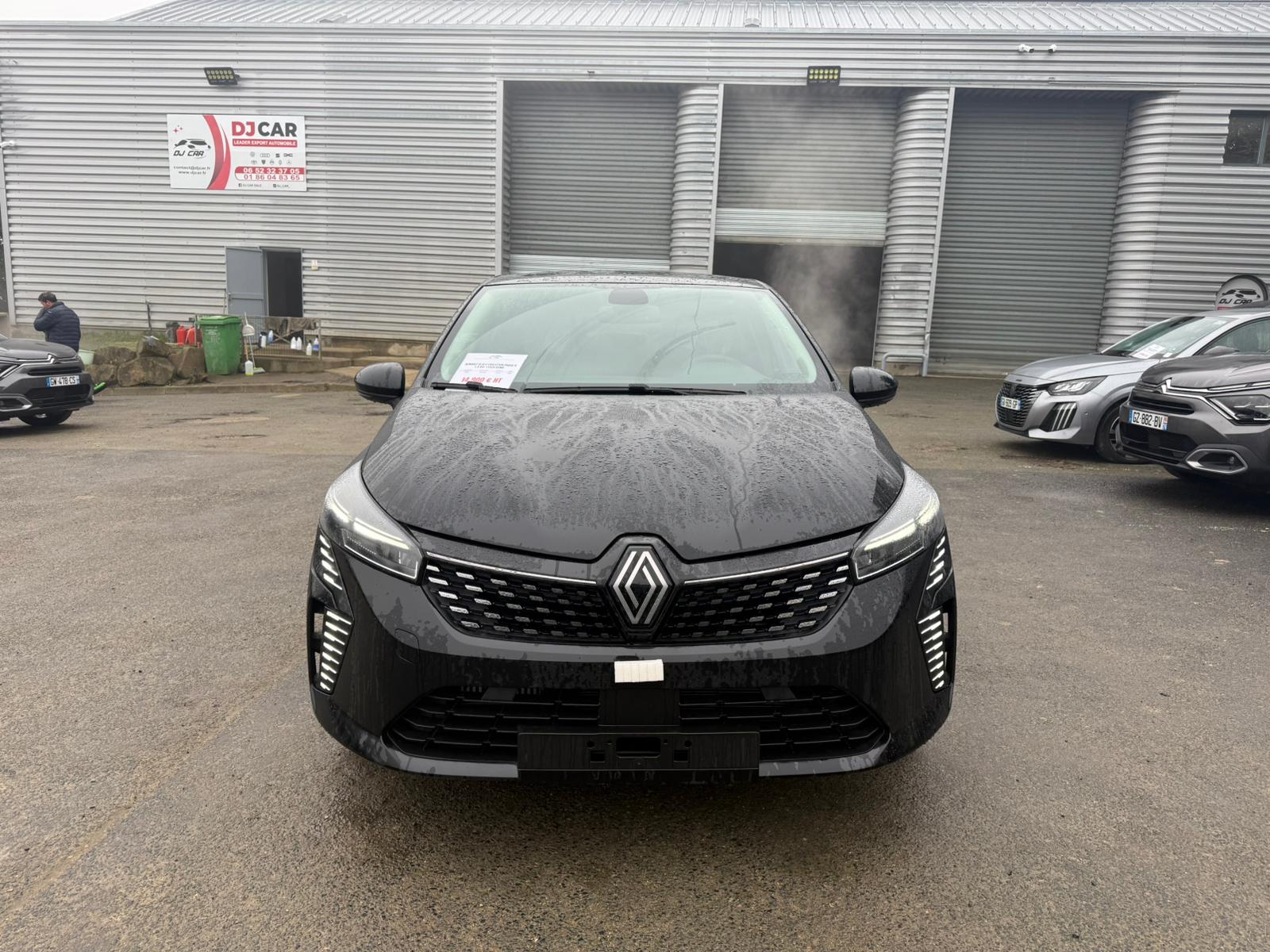 Achat RENAULT CLIO V Evolution Phase II 1.5 DCI 115CH BVM6 2026 en France pour importation en Algérie (Neuf). Spécialiste Export -3 ans, CCR, Mujahid chez DJ CAR. Réf 7q941wax