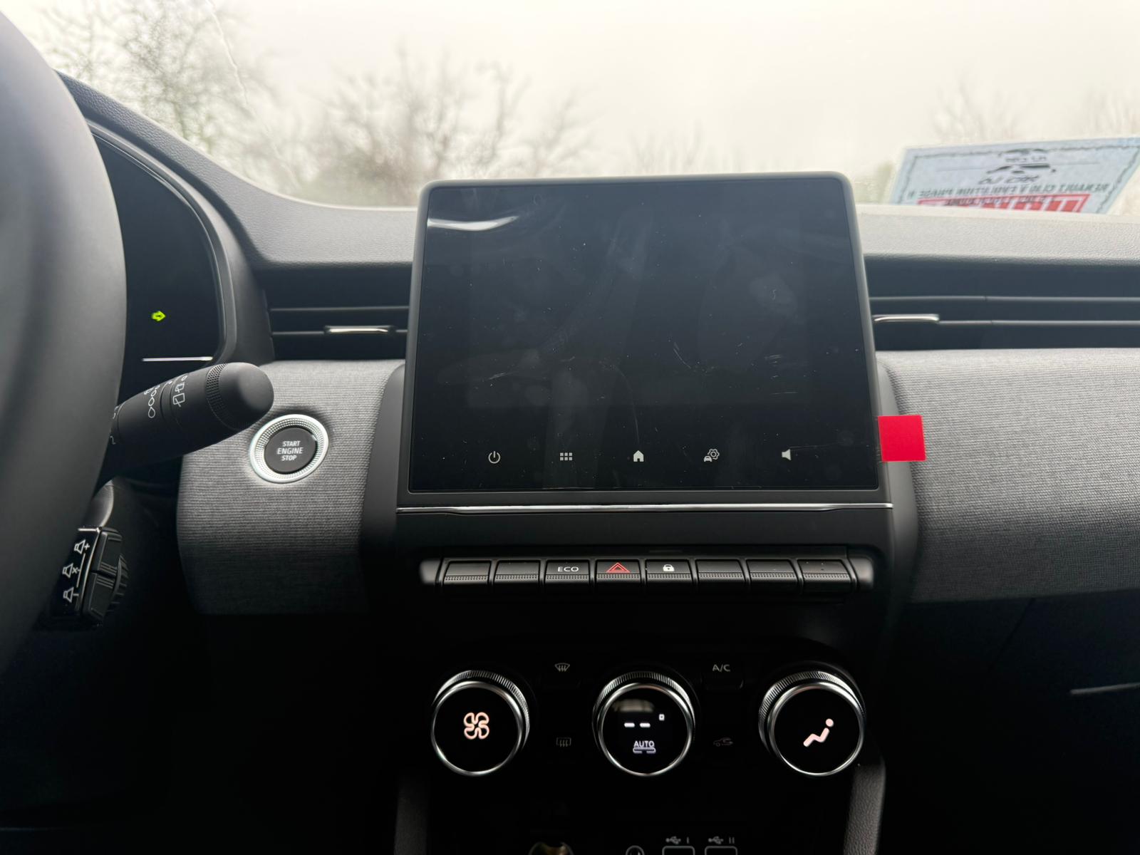 Achat RENAULT CLIO V Evolution Phase II 1.5 DCI 115CH BVM6 2026 en France pour importation en Algérie (Neuf). Spécialiste Export -3 ans, CCR, Mujahid chez DJ CAR. Réf 7q941wax