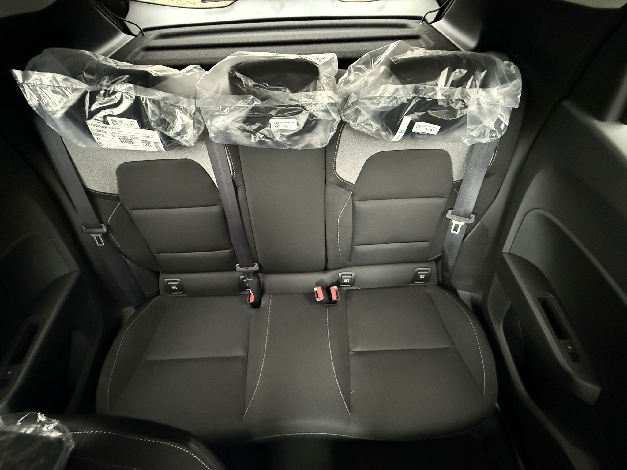 Achat RENAULT CLIO V Evolution Phase II 1.5 DCI 115CH BVM6 2026 en France pour importation en Algérie (Neuf). Spécialiste Export -3 ans, CCR, Mujahid chez DJ CAR. Réf 7q941wax