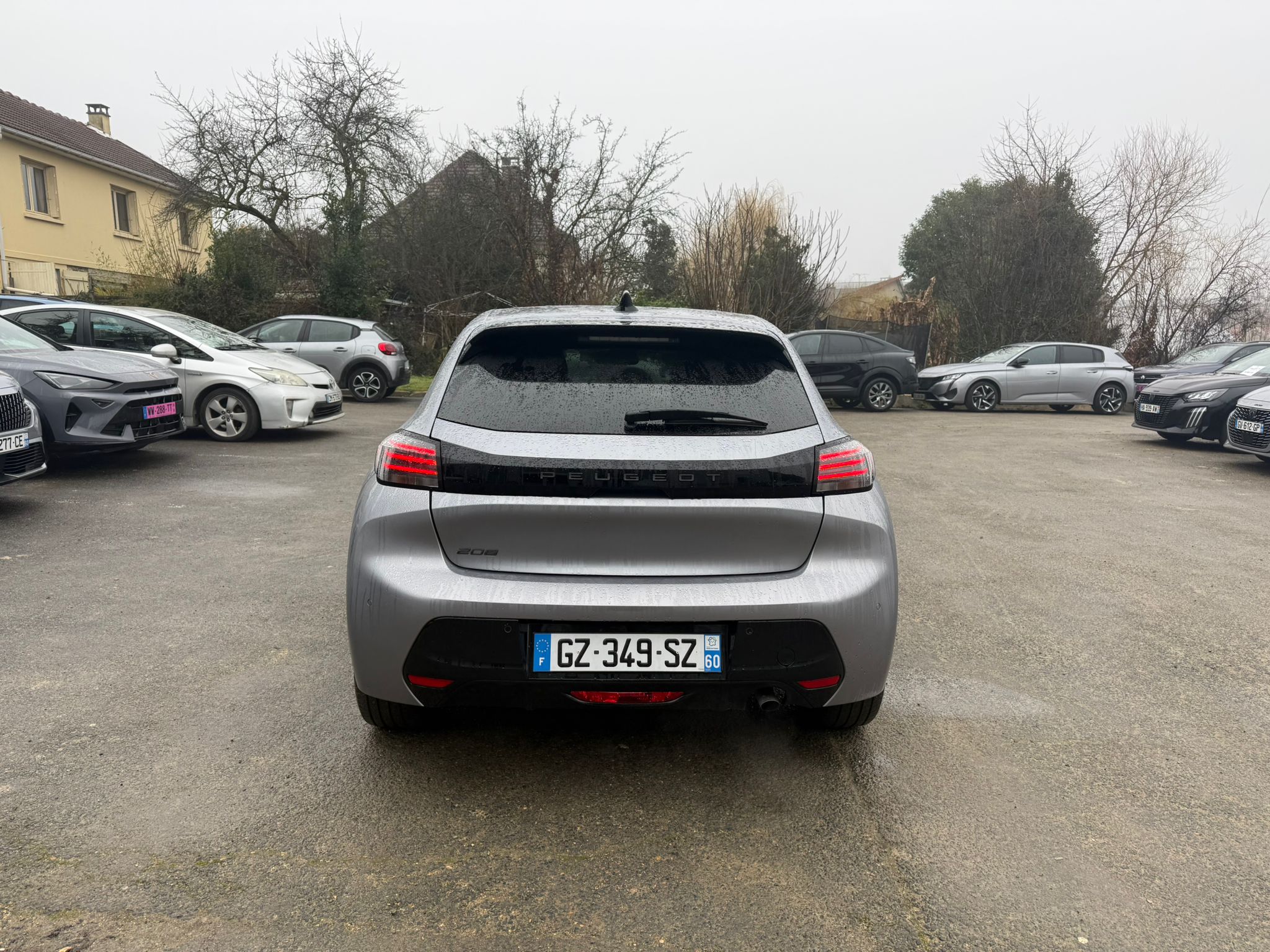 Achat PEUGEOT 208 1.2 PURETECH 100CH ALLURE BVM6 17/10/2024 en France pour importation en Algérie (Occasion). Spécialiste Export -3 ans, CCR, Mujahid chez DJ CAR. Réf 5huxi6k6