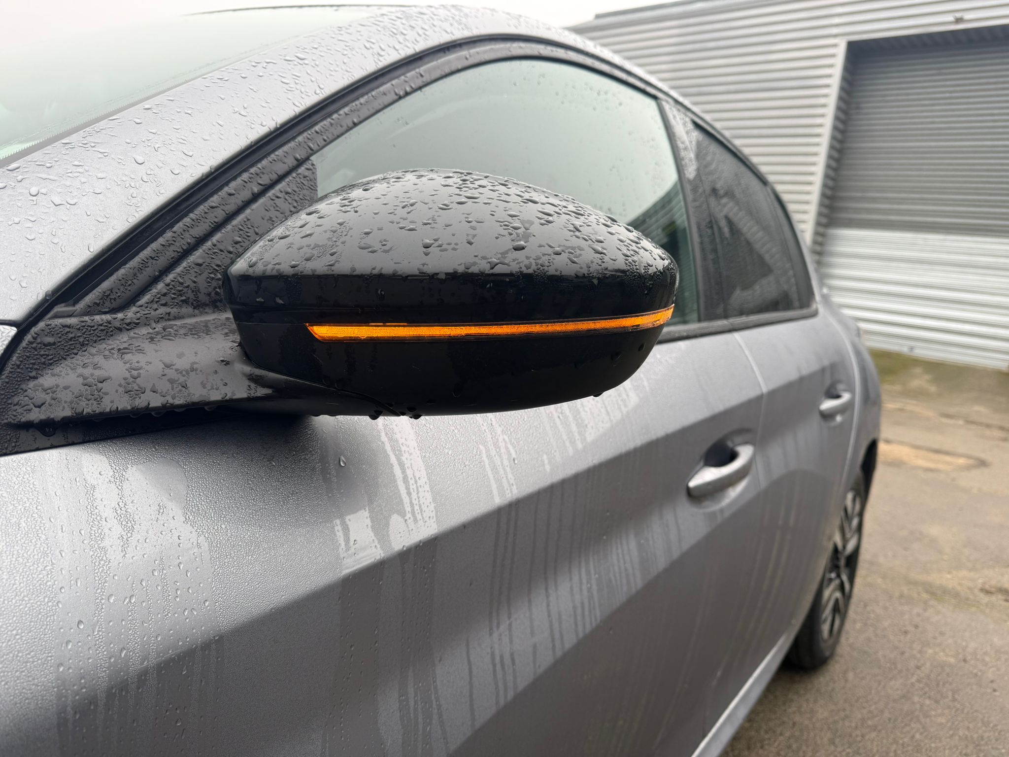 Achat PEUGEOT 208 1.2 PURETECH 100CH ALLURE BVM6 17/10/2024 en France pour importation en Algérie (Occasion). Spécialiste Export -3 ans, CCR, Mujahid chez DJ CAR. Réf 5huxi6k6