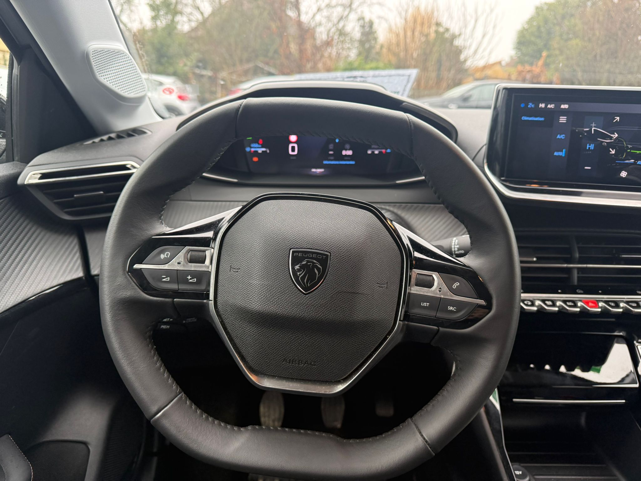 Achat PEUGEOT 208 1.2 PURETECH 100CH ALLURE BVM6 17/10/2024 en France pour importation en Algérie (Occasion). Spécialiste Export -3 ans, CCR, Mujahid chez DJ CAR. Réf 5huxi6k6