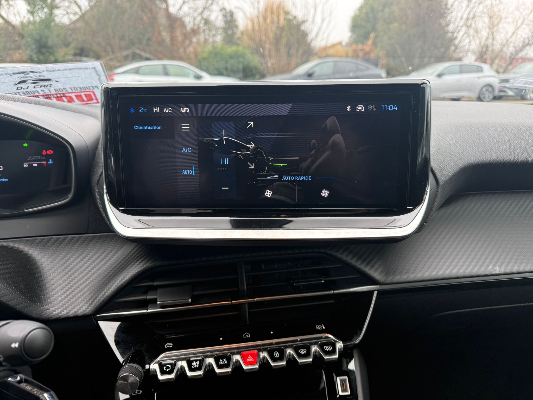 Achat PEUGEOT 208 1.2 PURETECH 100CH ALLURE BVM6 17/10/2024 en France pour importation en Algérie (Occasion). Spécialiste Export -3 ans, CCR, Mujahid chez DJ CAR. Réf 5huxi6k6