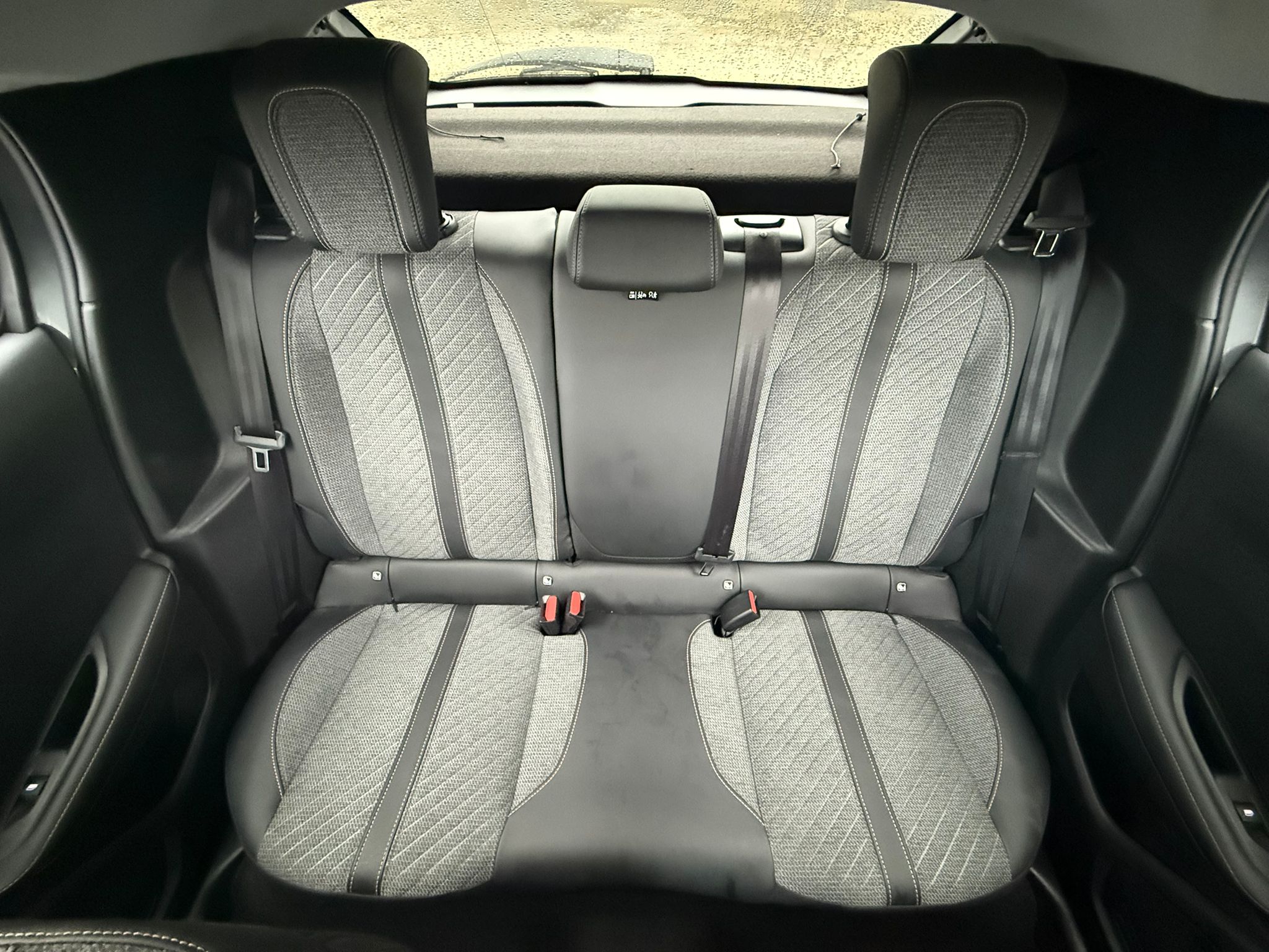 Achat PEUGEOT 208 1.2 PURETECH 100CH ALLURE BVM6 17/10/2024 en France pour importation en Algérie (Occasion). Spécialiste Export -3 ans, CCR, Mujahid chez DJ CAR. Réf 5huxi6k6