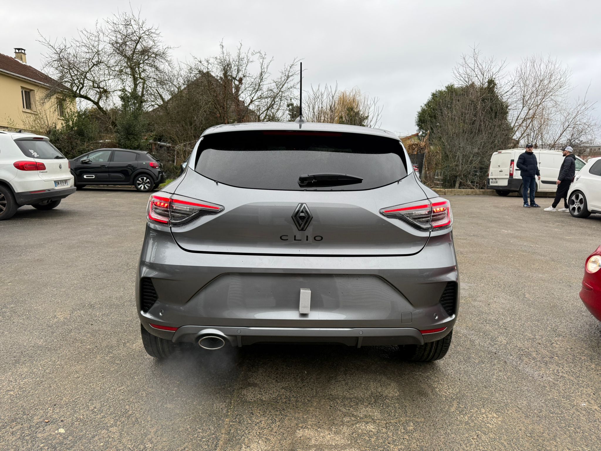 Achat RENAULT CLIO V ESPRIT ALPINE 1.5 DCI 115CH BVM 2026 en France pour importation en Algérie (Neuf). Spécialiste Export -3 ans, CCR, Mujahid chez DJ CAR. Réf 4701ew2h