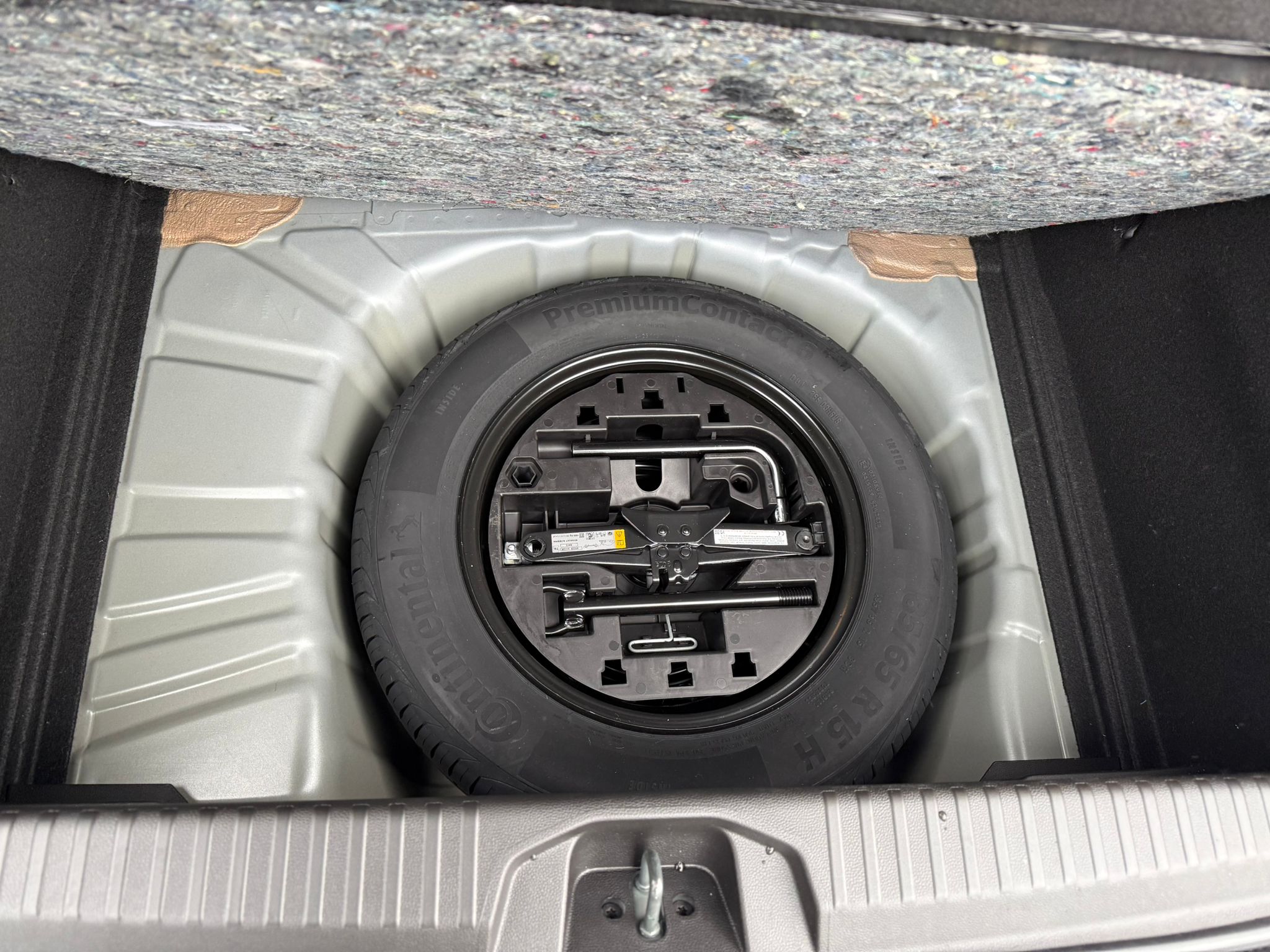 Achat RENAULT CLIO V ESPRIT ALPINE 1.5 DCI 115CH BVM 2026 en France pour importation en Algérie (Neuf). Spécialiste Export -3 ans, CCR, Mujahid chez DJ CAR. Réf 4701ew2h