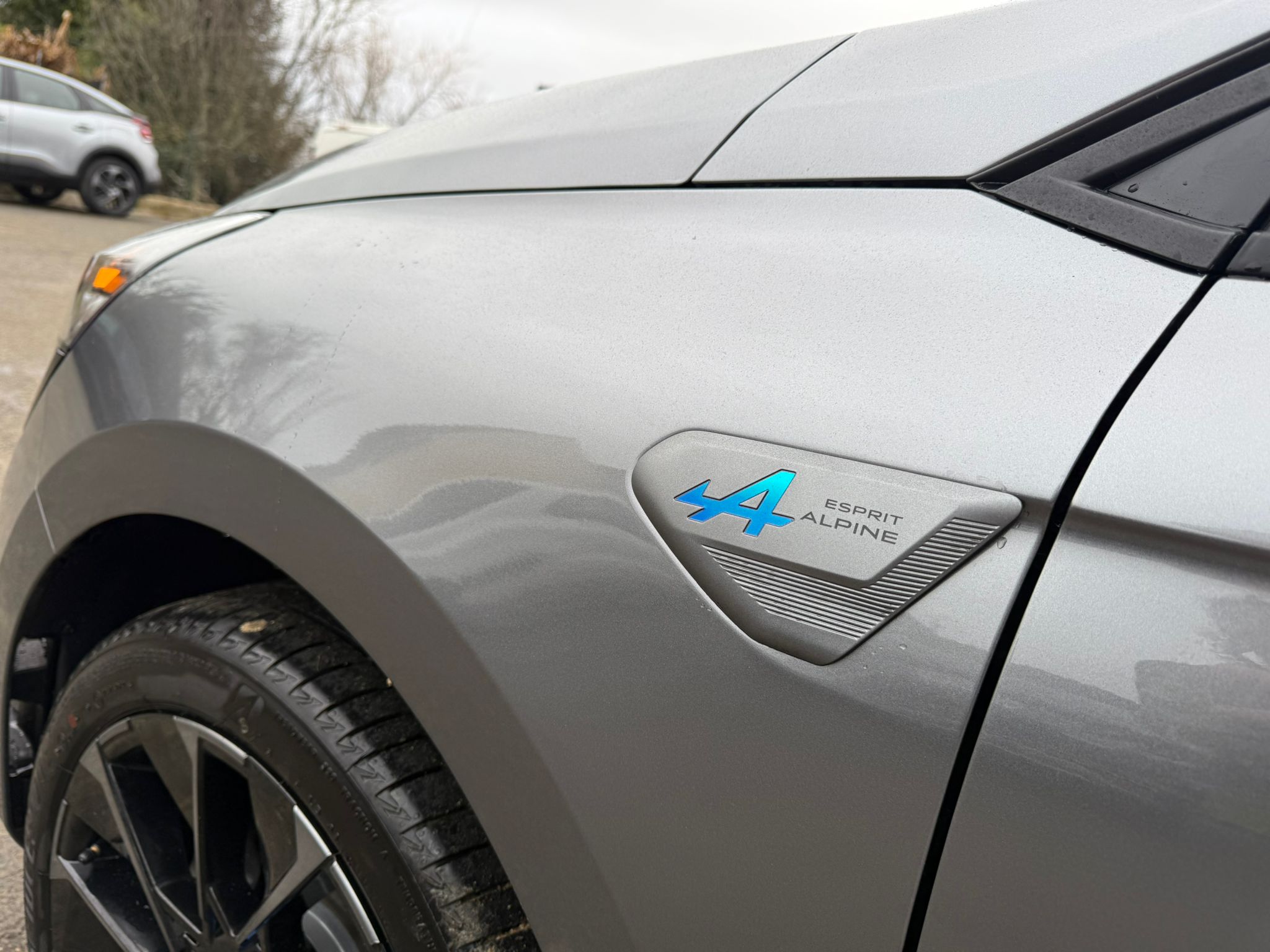 Achat RENAULT CLIO V ESPRIT ALPINE 1.5 DCI 115CH BVM 2026 en France pour importation en Algérie (Neuf). Spécialiste Export -3 ans, CCR, Mujahid chez DJ CAR. Réf 4701ew2h