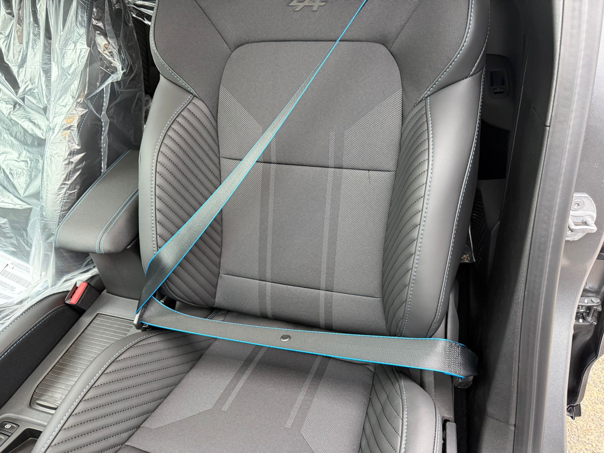 Achat RENAULT CLIO V ESPRIT ALPINE 1.5 DCI 115CH BVM 2026 en France pour importation en Algérie (Neuf). Spécialiste Export -3 ans, CCR, Mujahid chez DJ CAR. Réf 4701ew2h