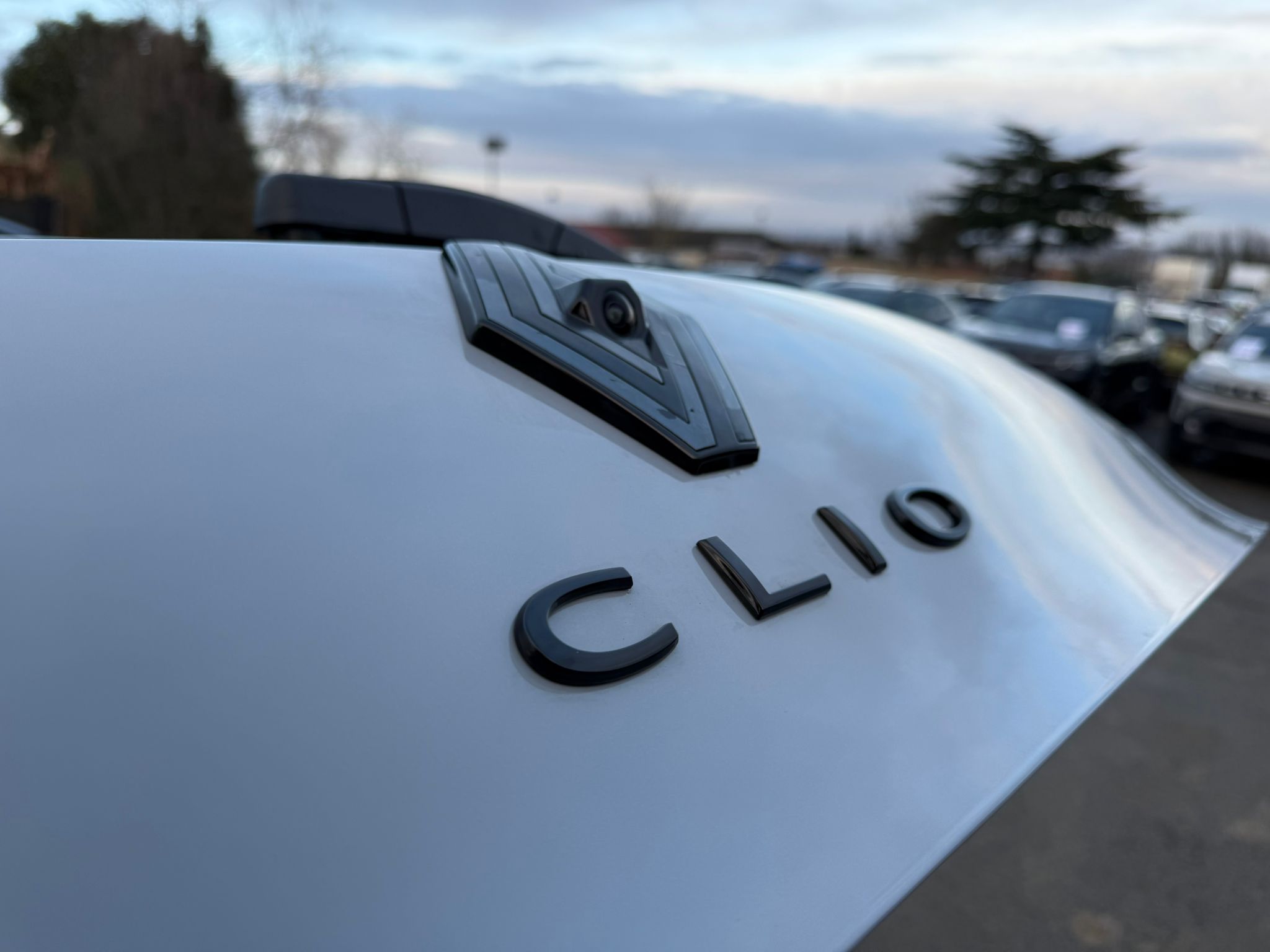 Achat RENAULT CLIO V ESPRIT ALPINE 1.5 DCI 115CH BVM 2026 en France pour importation en Algérie (Neuf). Spécialiste Export -3 ans, CCR, Mujahid chez DJ CAR. Réf 19grywu6