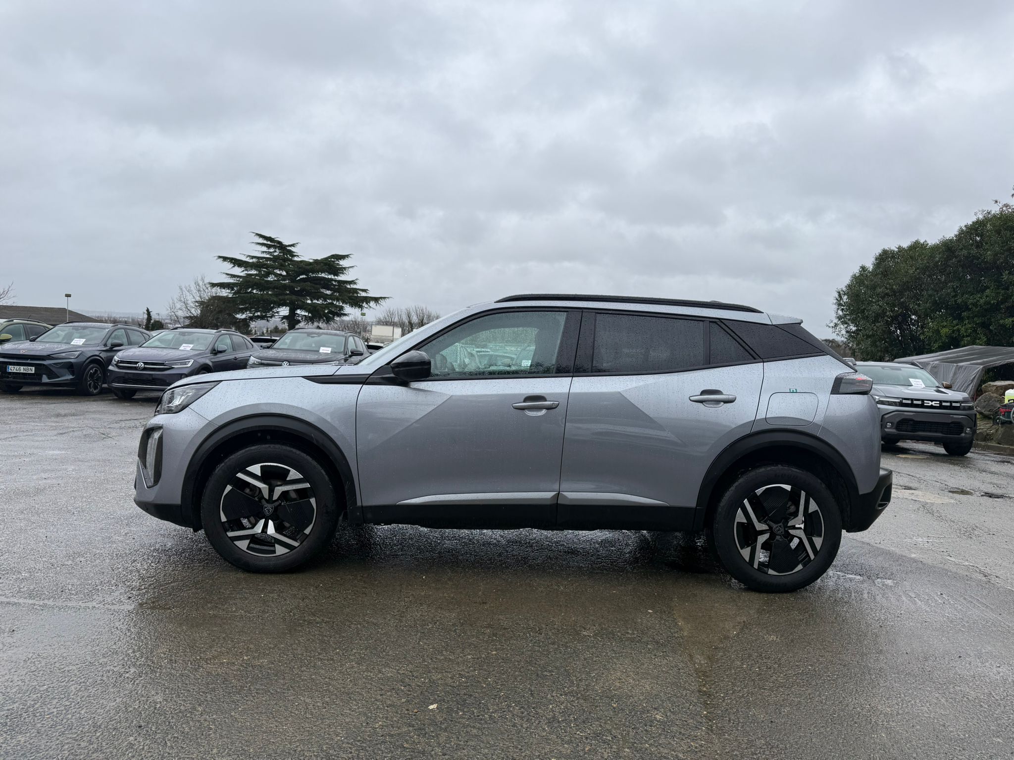 Achat PEUGEOT 2008 1.2 PURETECH 100CH ALLURE BVM6 06/11/2024 en France pour importation en Algérie (Occasion). Spécialiste Export -3 ans, CCR, Mujahid chez DJ CAR. Réf ak8l1r9l