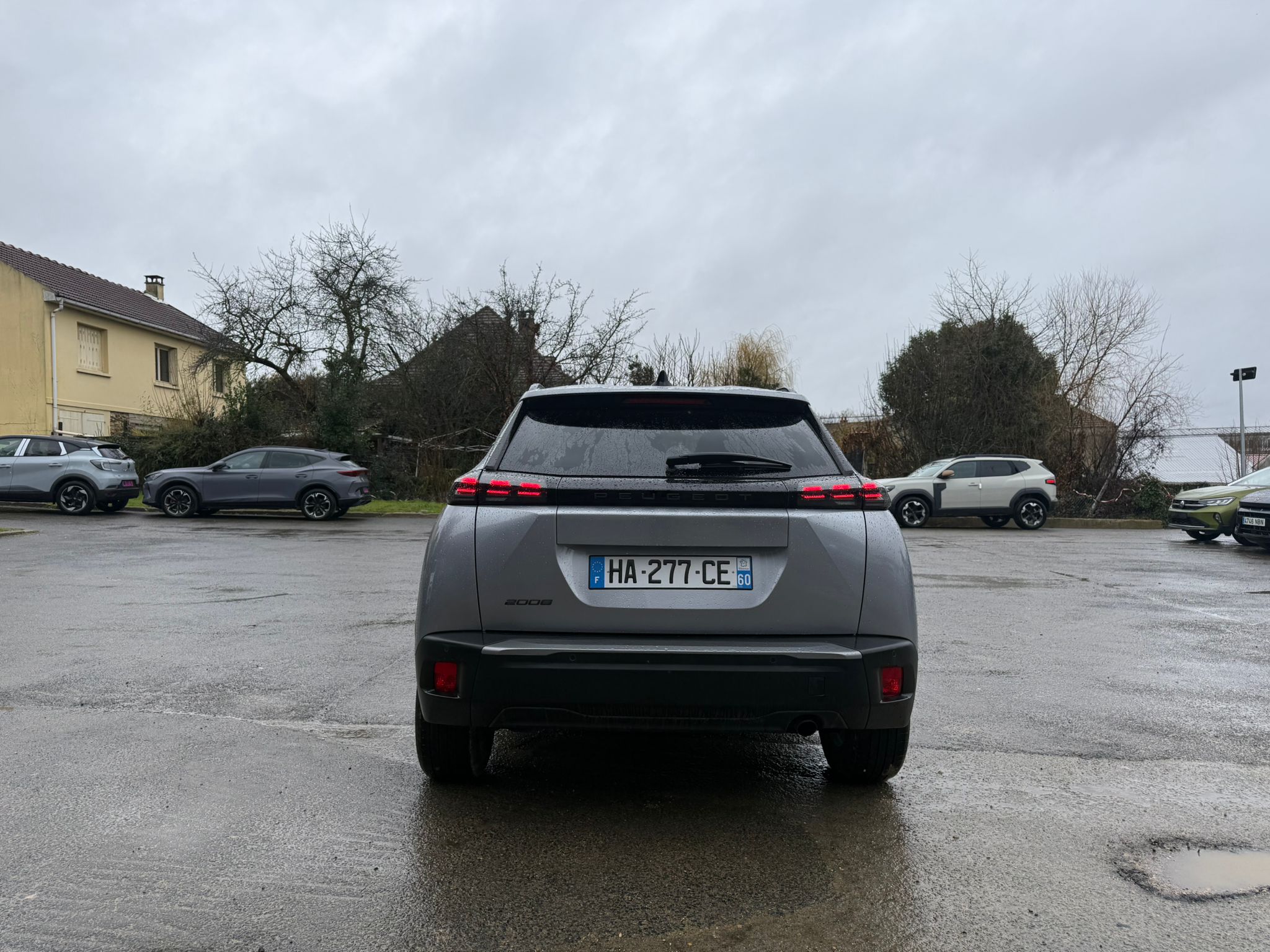 Achat PEUGEOT 2008 1.2 PURETECH 100CH ALLURE BVM6 06/11/2024 en France pour importation en Algérie (Occasion). Spécialiste Export -3 ans, CCR, Mujahid chez DJ CAR. Réf ak8l1r9l