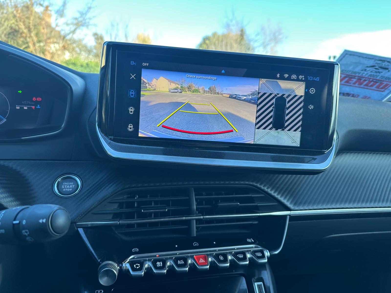 Achat PEUGEOT 2008 1,2 PURETECH 100CH ALLURE BVM6 22/05/2025 en France pour importation en Algérie (Occasion). Spécialiste Export -3 ans, CCR, Mujahid chez DJ CAR. Réf ce10ygg