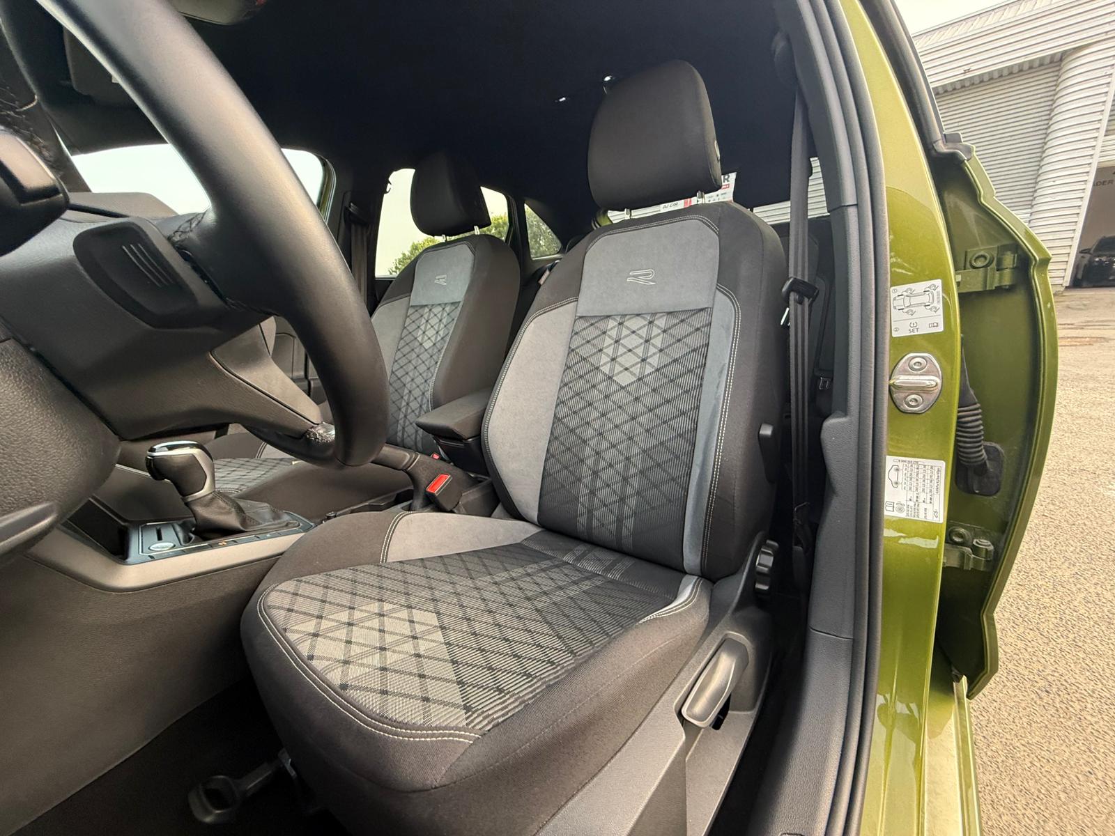 VOLKSWAGEN TAIGO 1.0 TSI 115 Ch R-LINE DSG7