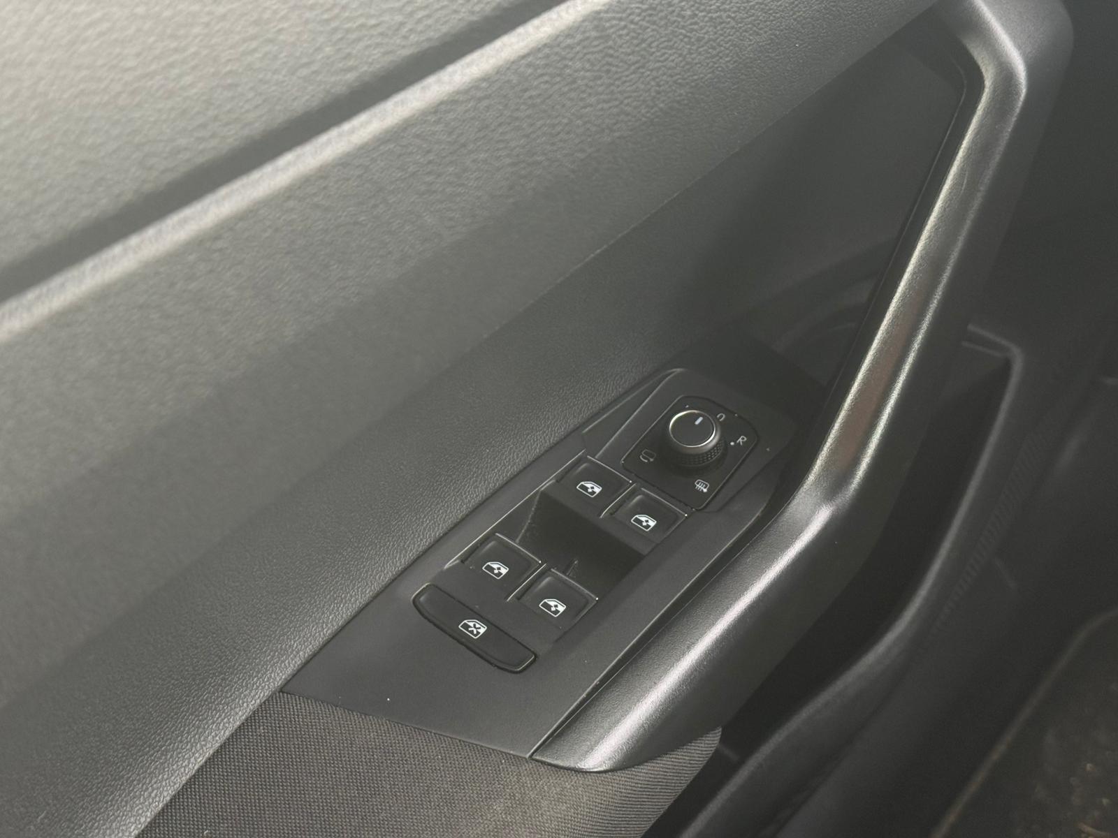 VOLKSWAGEN TAIGO 1.0 TSI 115 Ch R-LINE DSG7