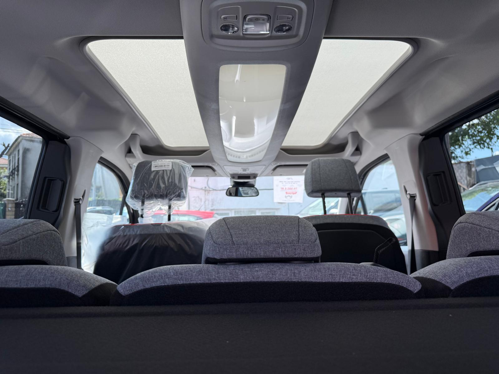 Achat CITROEN BERLINGO XTR NEW SHINE 1.6 HDI 92 CH 5P 2026 en France pour importation en Algérie (Neuf). Spécialiste Export -3 ans, CCR, Mujahid chez DJ CAR. Réf 13q0y2zi