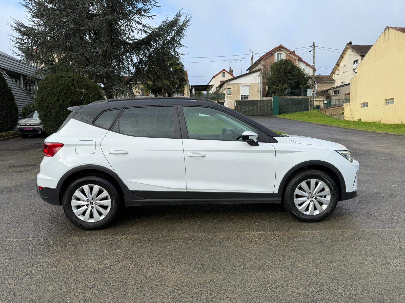 Achat SEAT ARONA PHASE 2 1,0 TSI 115CH EDITION SPECIALE 04/03/2025 en France pour importation en Algérie (Occasion). Spécialiste Export -3 ans, CCR, Mujahid chez DJ CAR. Réf 2lroe7r