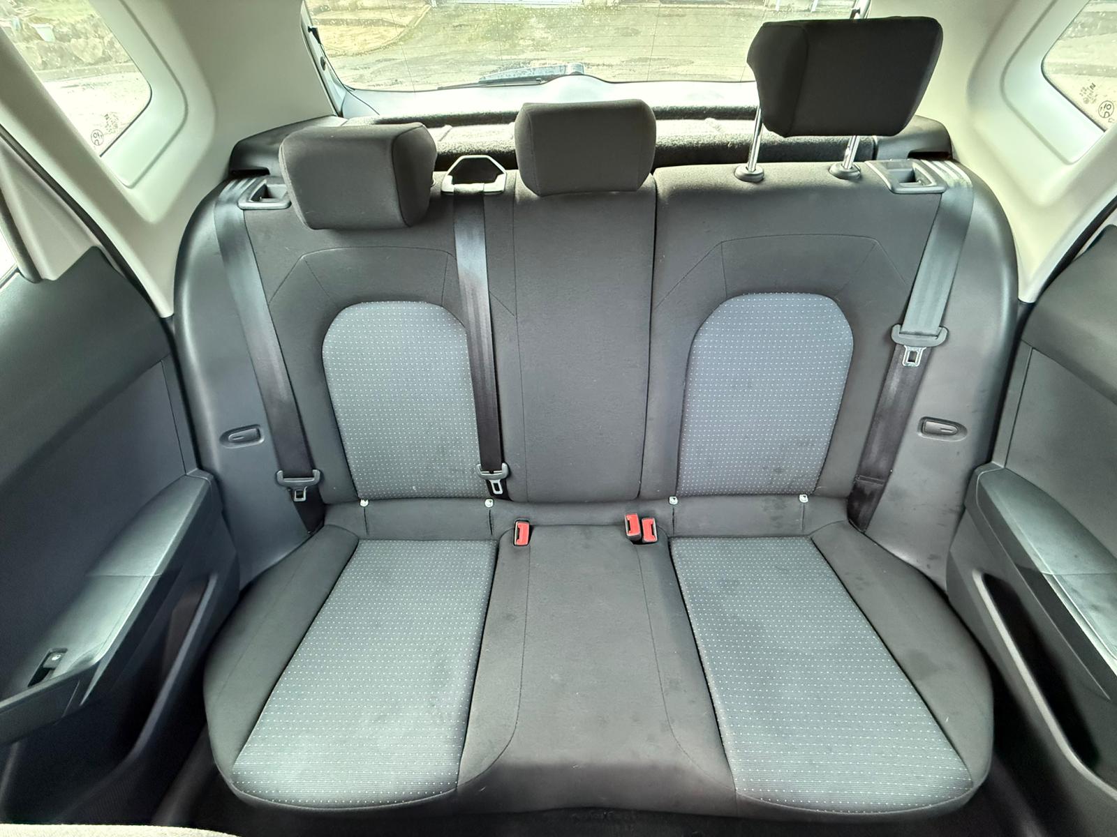 Achat SEAT ARONA PHASE 2 1,0 TSI 115CH EDITION SPECIALE 04/03/2025 en France pour importation en Algérie (Occasion). Spécialiste Export -3 ans, CCR, Mujahid chez DJ CAR. Réf 2lroe7r