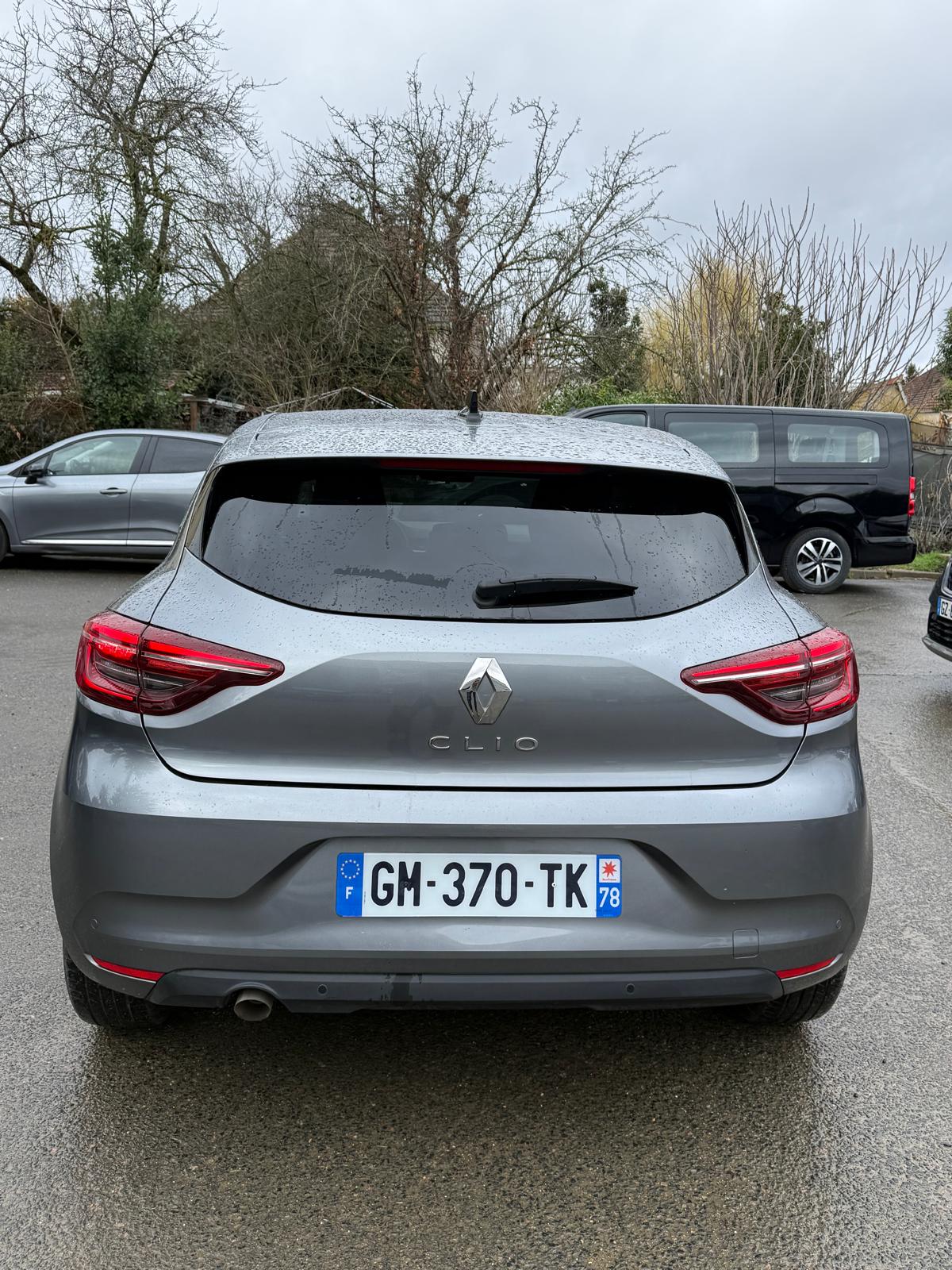 Achat RENAULT CLIO V 1.0 TCe 90CH Evolution – 5P 17/03/2023 en France pour importation en Algérie (Occasion). Spécialiste Export -3 ans, CCR, Mujahid chez DJ CAR. Réf 77f2wsvs