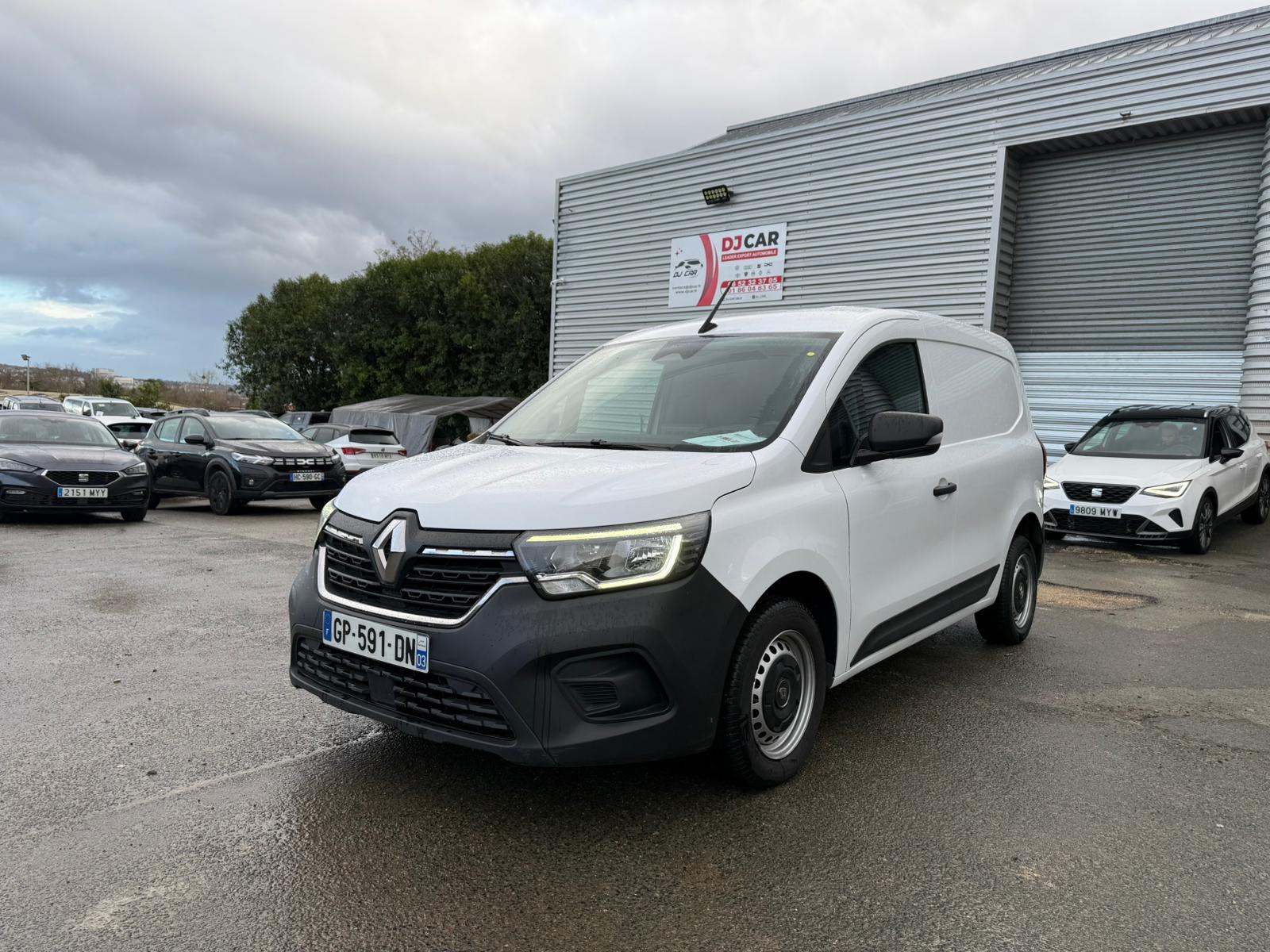 Achat RENAULT KANGOO VAN 1.3 TCE 100 KANGOO VAN – GRAND CONFORT 26/05/2023 en France pour importation en Algérie (Occasion). Spécialiste Export -3 ans, CCR, Mujahid chez DJ CAR. Réf crpq22by