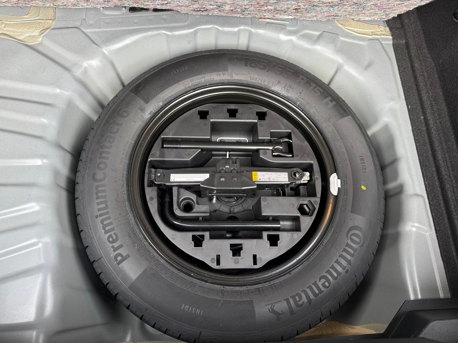 Achat RENAULT CLIO V 1.0 TCe 90CH Evolution – 5P 27/03/2024 en France pour importation en Algérie (Occasion). Spécialiste Export -3 ans, CCR, Mujahid chez DJ CAR. Réf 6h51x91g8