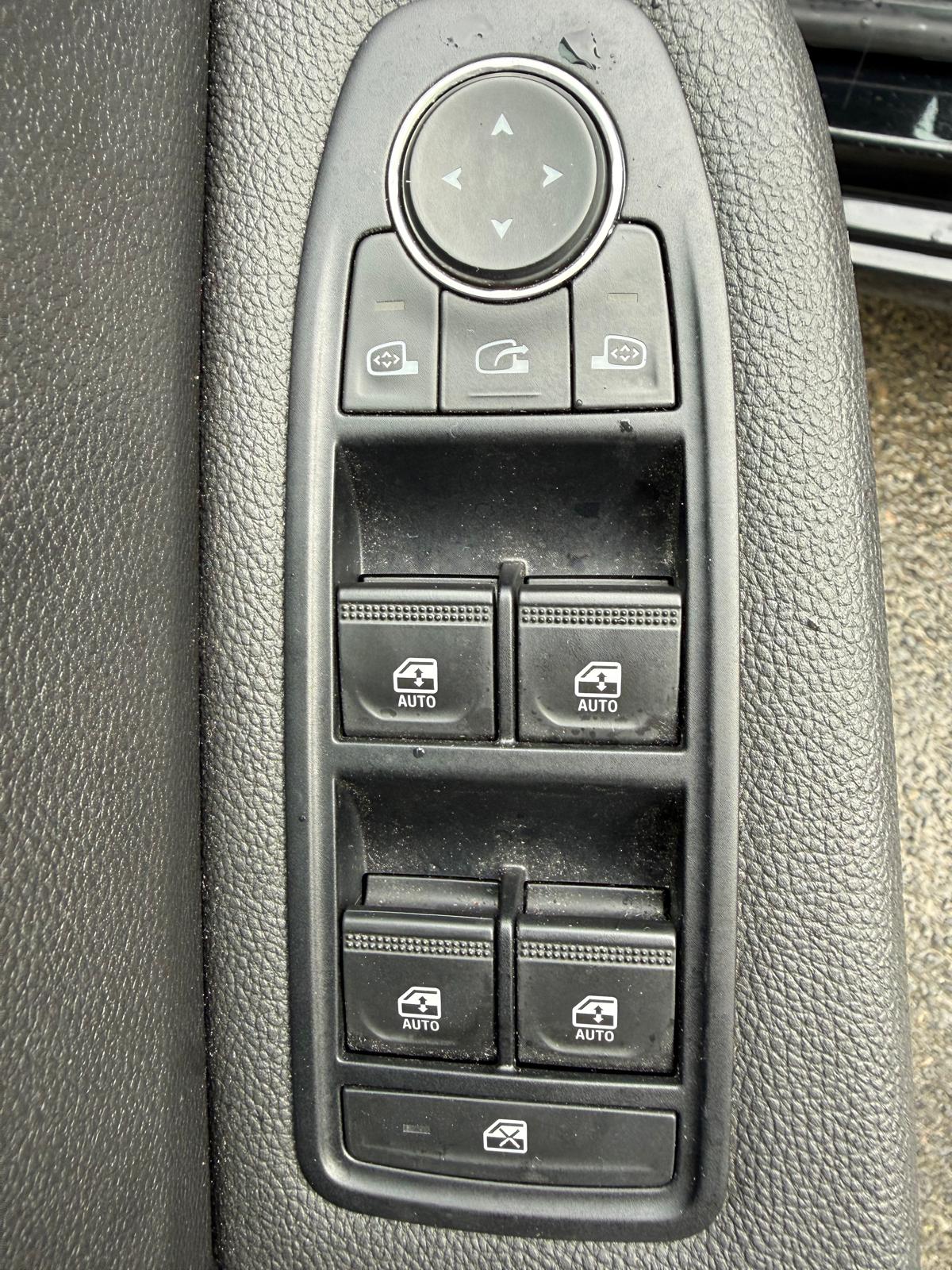 Achat RENAULT CLIO V 1.0 TCe 90CH Evolution – 5P 27/03/2024 en France pour importation en Algérie (Occasion). Spécialiste Export -3 ans, CCR, Mujahid chez DJ CAR. Réf 6h51x91g8