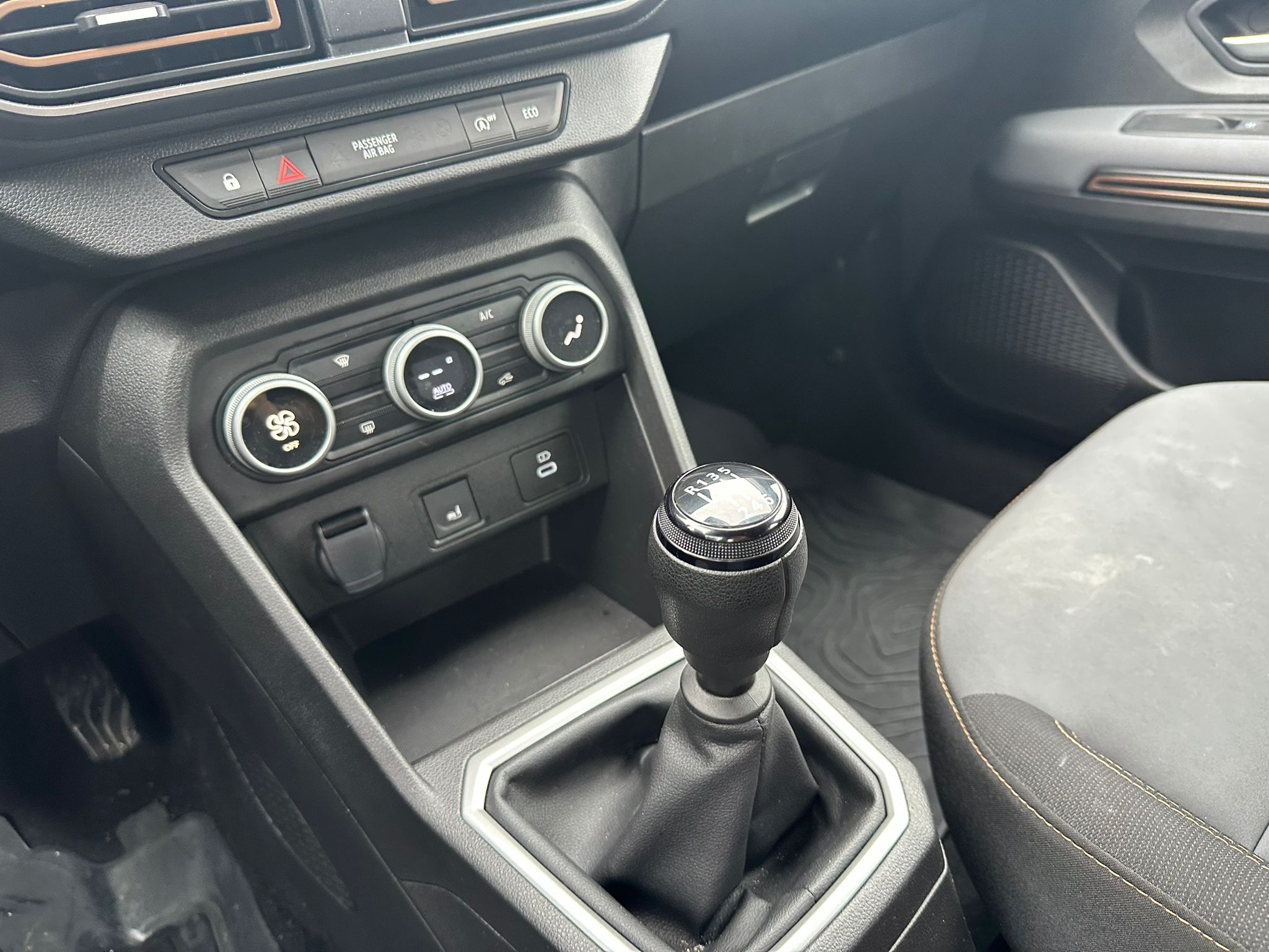 Achat DACIA SANDERO 1.0 ECO-G 100CH EXTREME – GPL 02/05/2025 en France pour importation en Algérie (Occasion). Spécialiste Export -3 ans, CCR, Mujahid chez DJ CAR. Réf 1er06bxt0