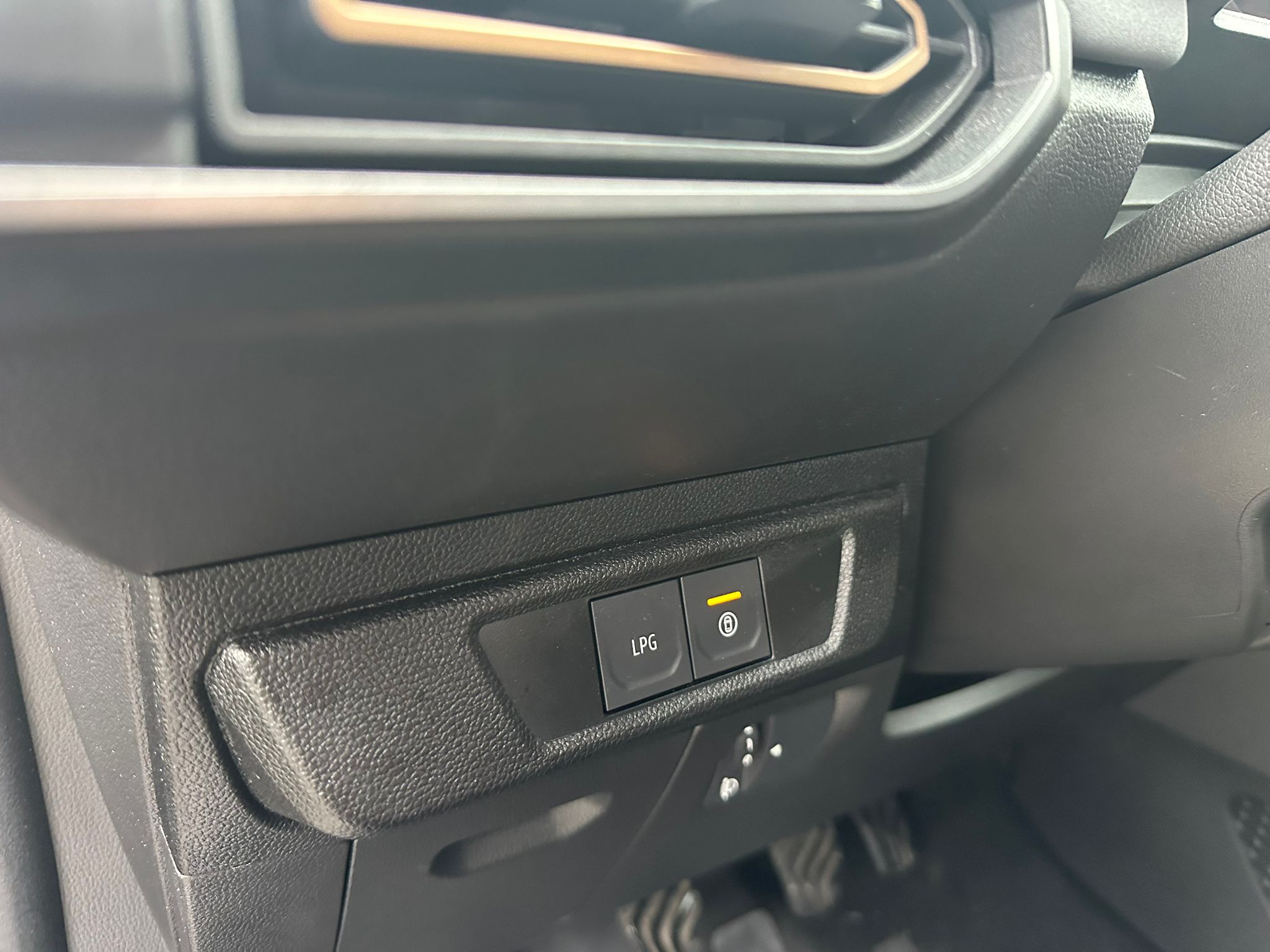 Achat DACIA SANDERO 1.0 ECO-G 100CH EXTREME – GPL 02/05/2025 en France pour importation en Algérie (Occasion). Spécialiste Export -3 ans, CCR, Mujahid chez DJ CAR. Réf 1er06bxt0