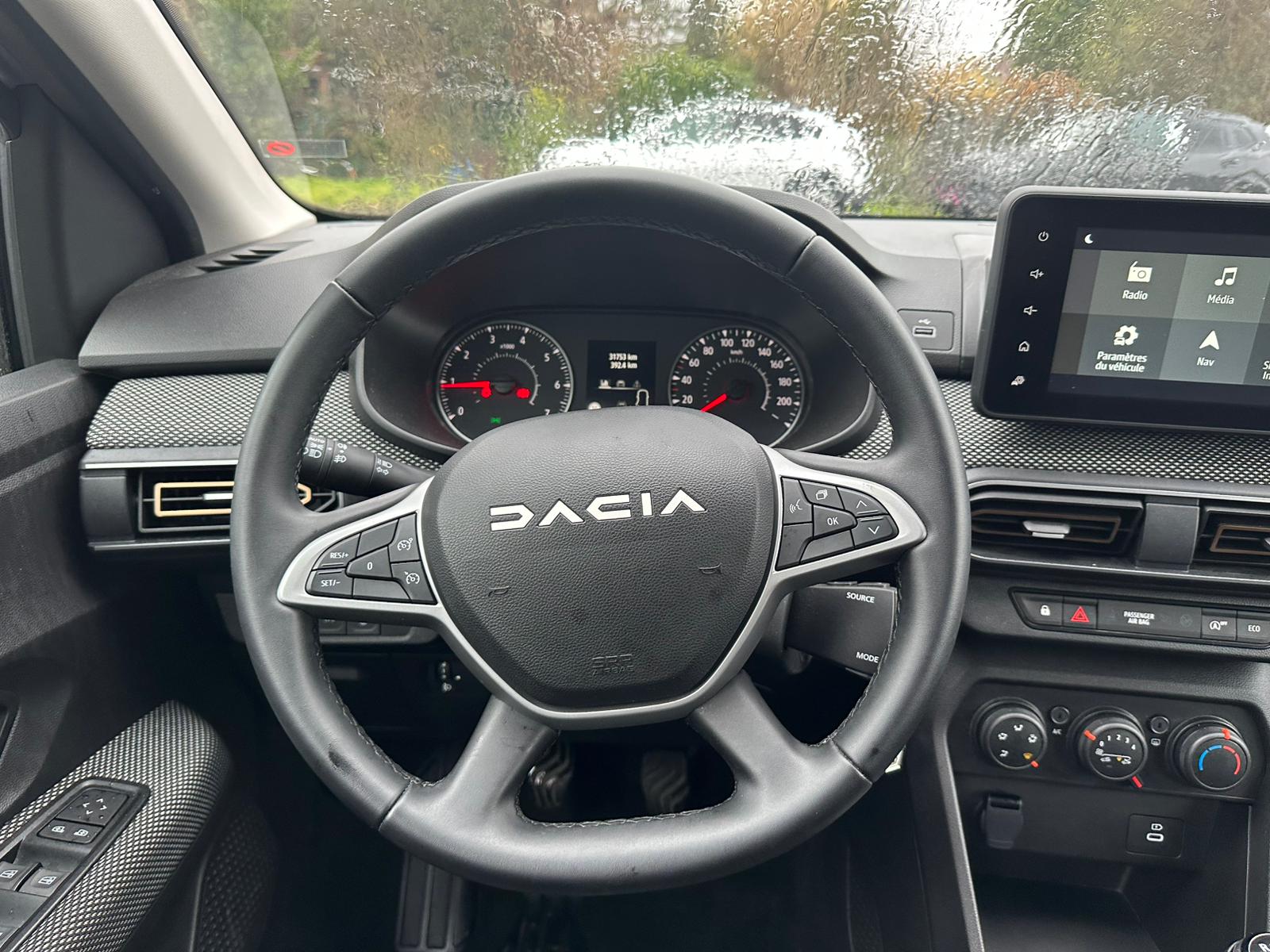 Achat DACIA SANDERO 1.0 ECO-G 100CH EXPRESSION – GPL 07/03/2025 en France pour importation en Algérie (Occasion). Spécialiste Export -3 ans, CCR, Mujahid chez DJ CAR. Réf 8dwh7j37jb