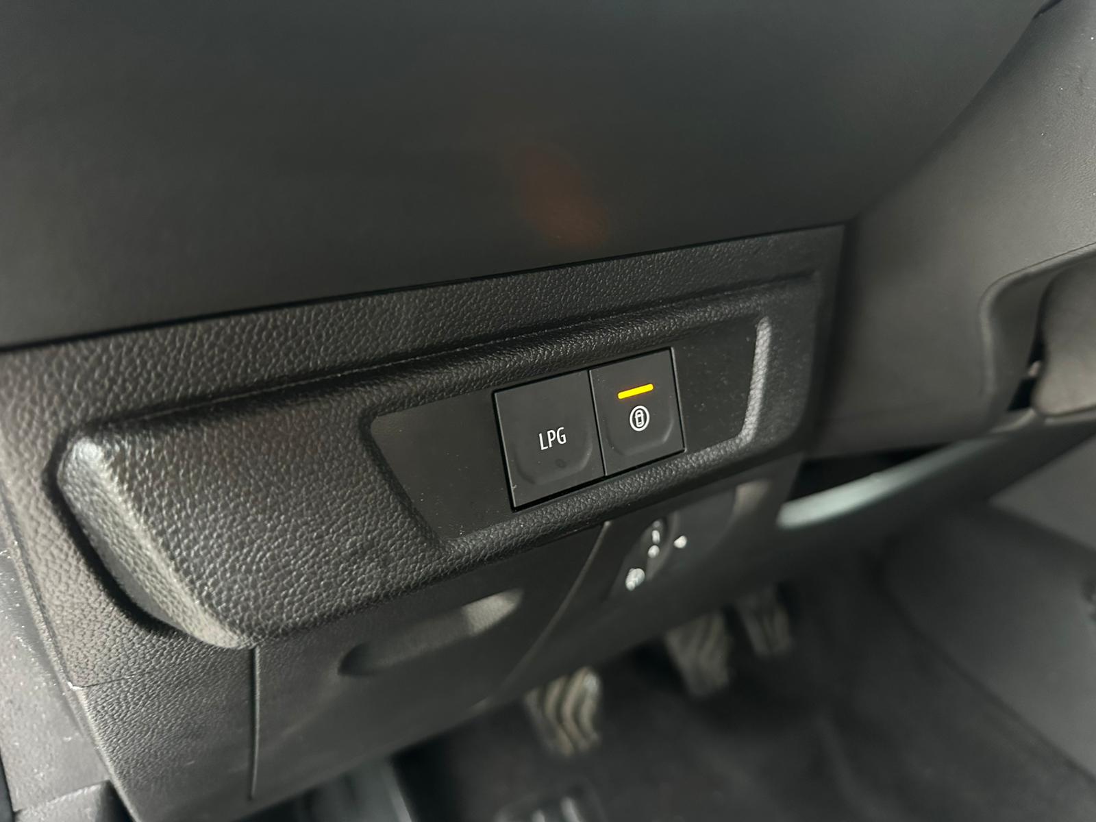 Achat DACIA SANDERO 1.0 ECO-G 100CH EXPRESSION – GPL 07/03/2025 en France pour importation en Algérie (Occasion). Spécialiste Export -3 ans, CCR, Mujahid chez DJ CAR. Réf 8dwh7j37jb